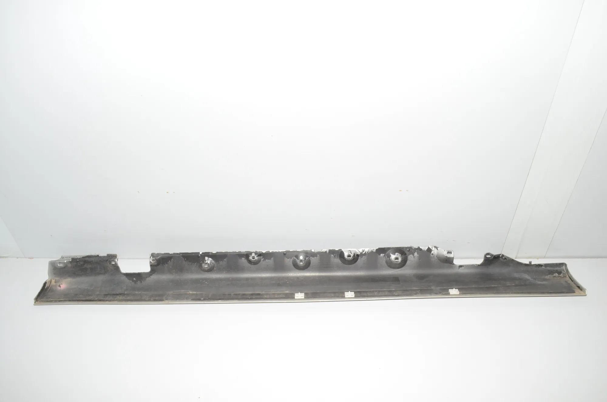 Left Side Plastic Sideskirt Cover – OEM 8209755 · BMW 3 (E46) BMW 3 (E46) 318 i 2002 – 4