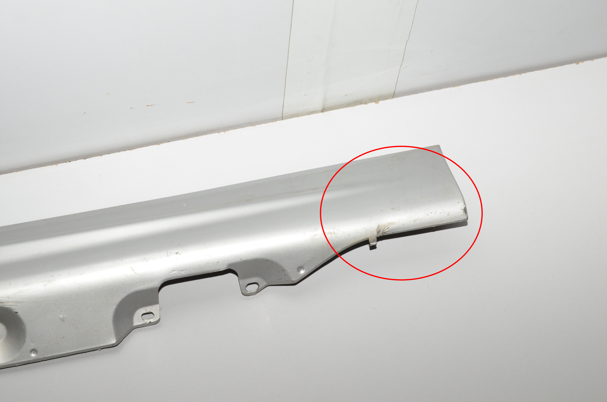 Left Side Plastic Sideskirt Cover – OEM 8209755 · BMW 3 (E46) BMW 3 (E46) 318 i 2002 – 6
