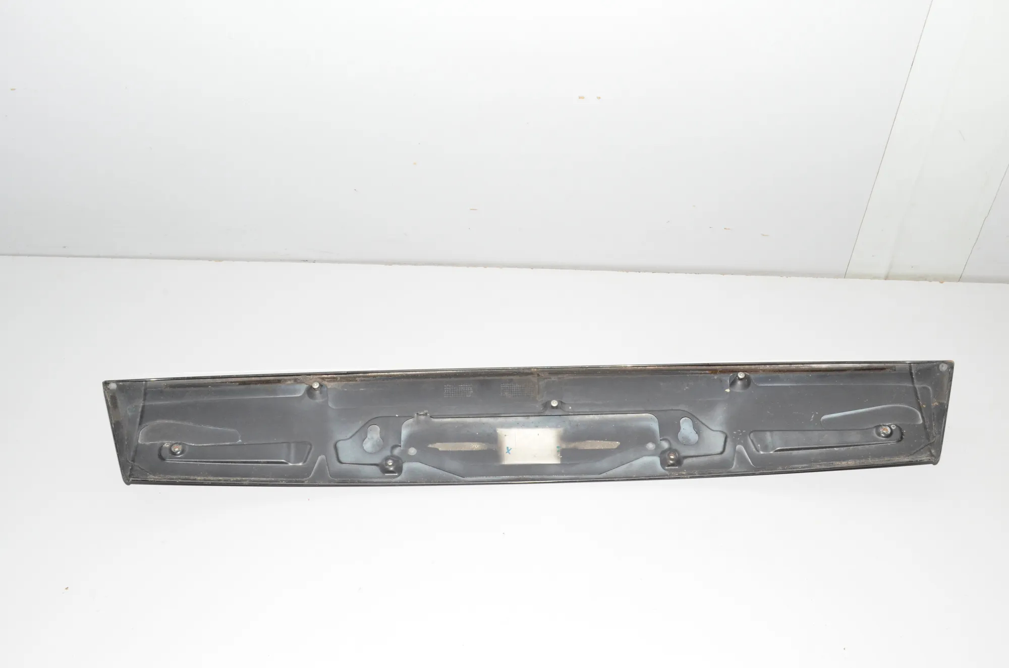 Tailgate Bootlid Spoiler – OEM 7061467 · BMW 5 Touring (E61) BMW 5 Touring (E61) 520 d 2009 – 5