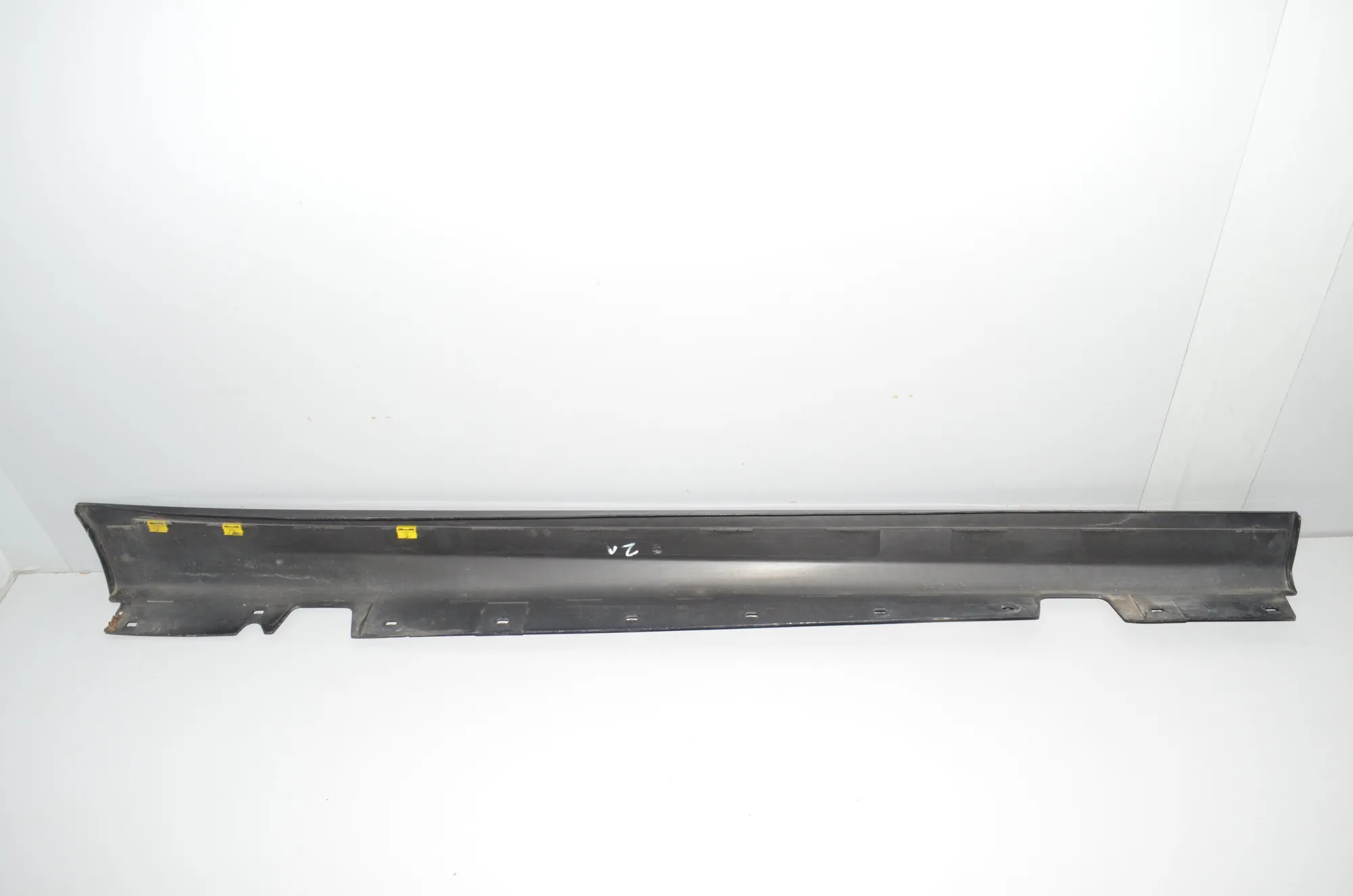 Left Side Plastic Sideskirt Cover – OEM 7062297 · BMW 3 (E90) BMW 3 (E90) 316 i 2007 – 3
