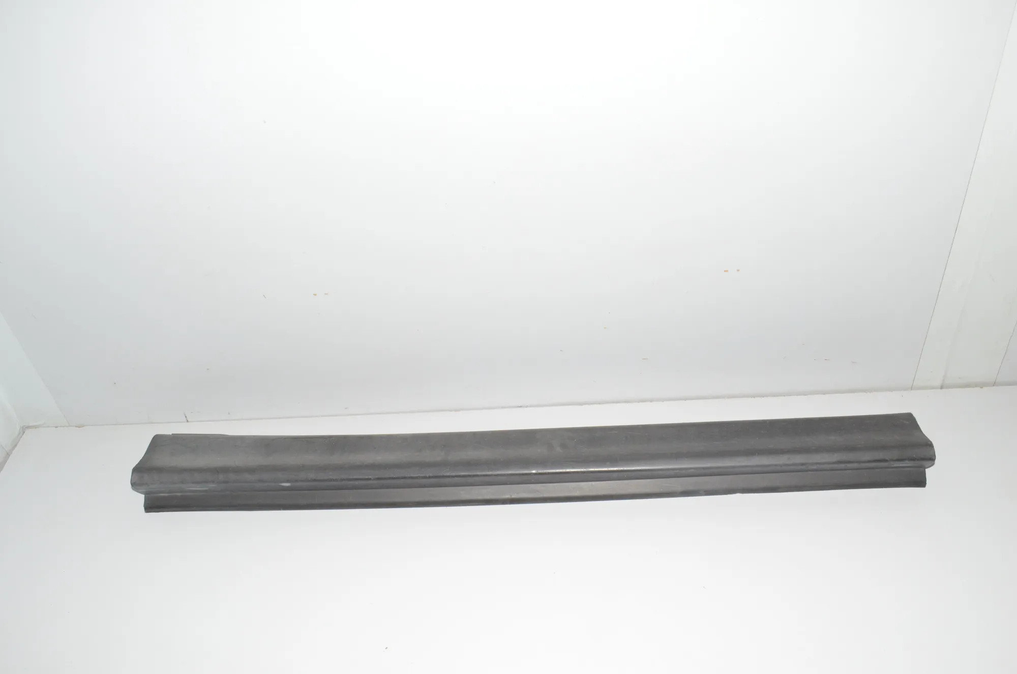 Right Side Plastic Sideskirt Cover – OEM 8408706 · BMW X5 (E53) 4.4 i 2001