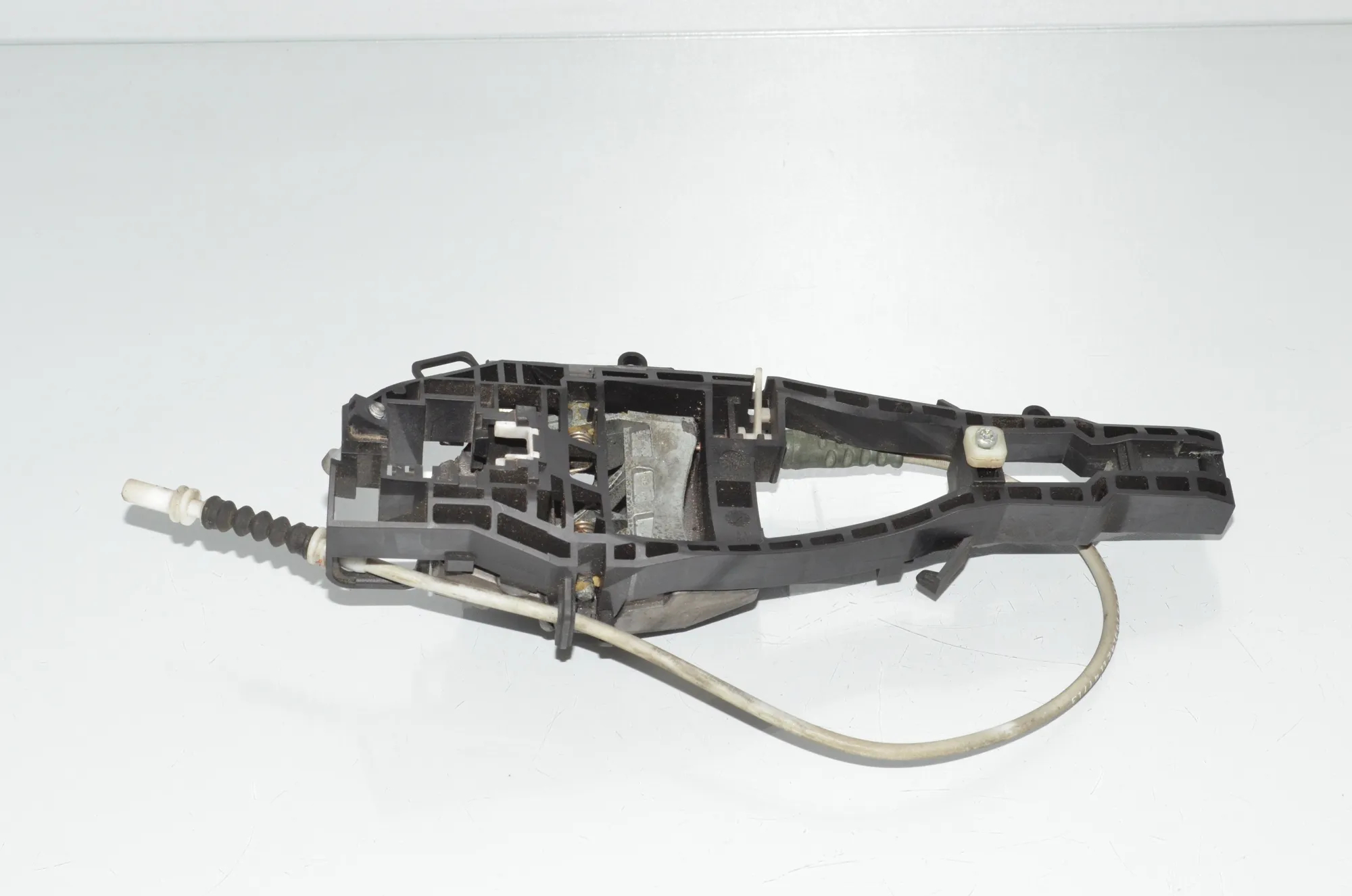 Rear Left Door Interior Handle Frame – OEM 7332267 · BMW 3 Touring (F31) 330 d xDrive 2013