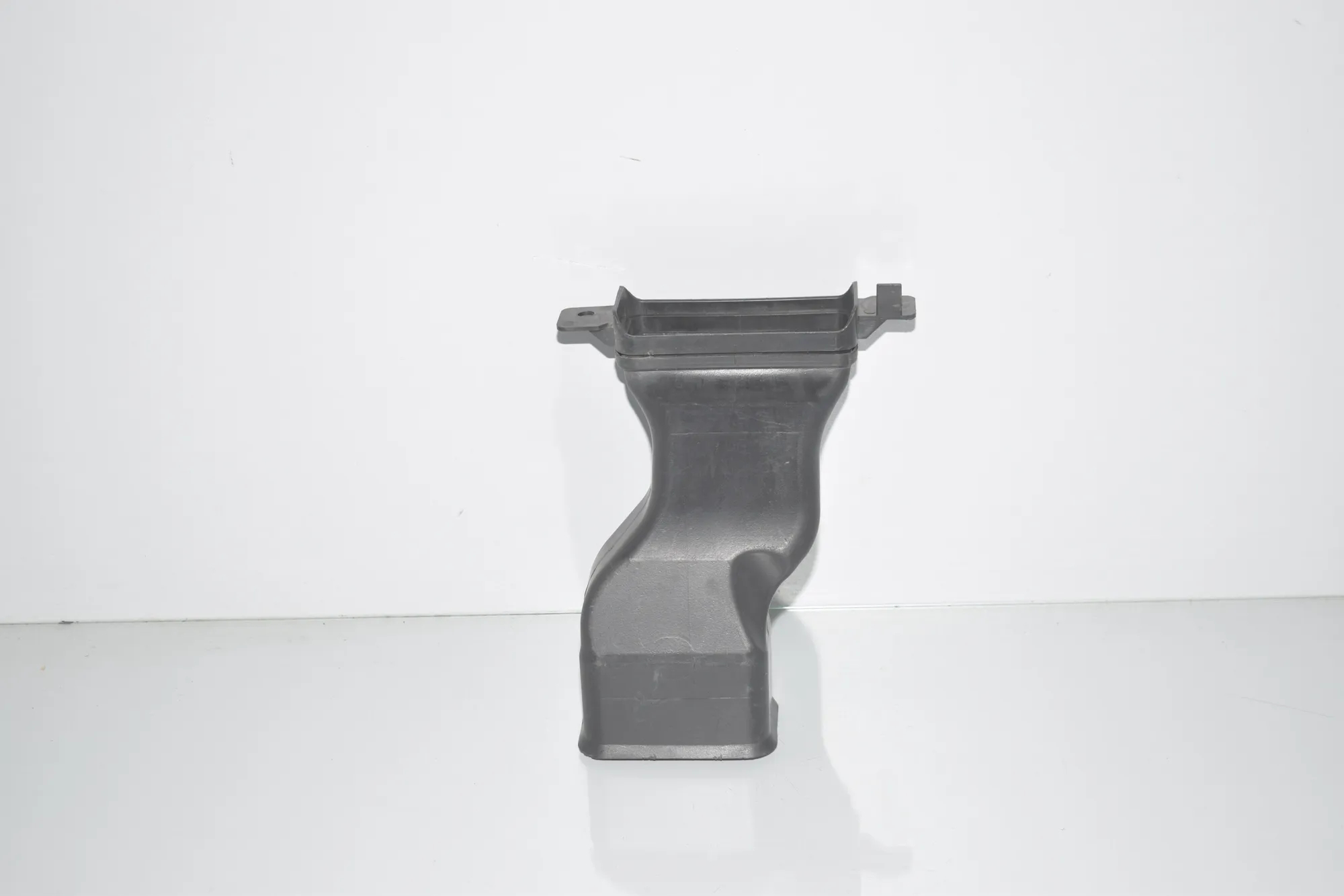 Interior Air Duct Channel – OEM 9309567 · BMW i3 (I01) Hybrid 2016 – 5