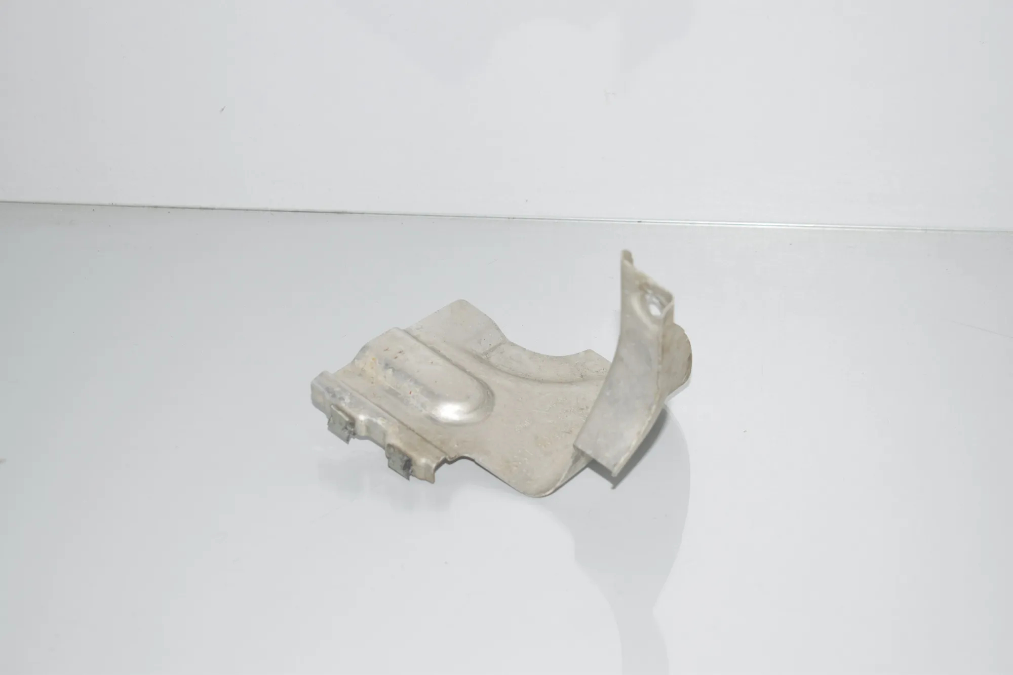 Heat Protection – OEM 7634473 · BMW i3 (I01) Hybrid 2016 – 3