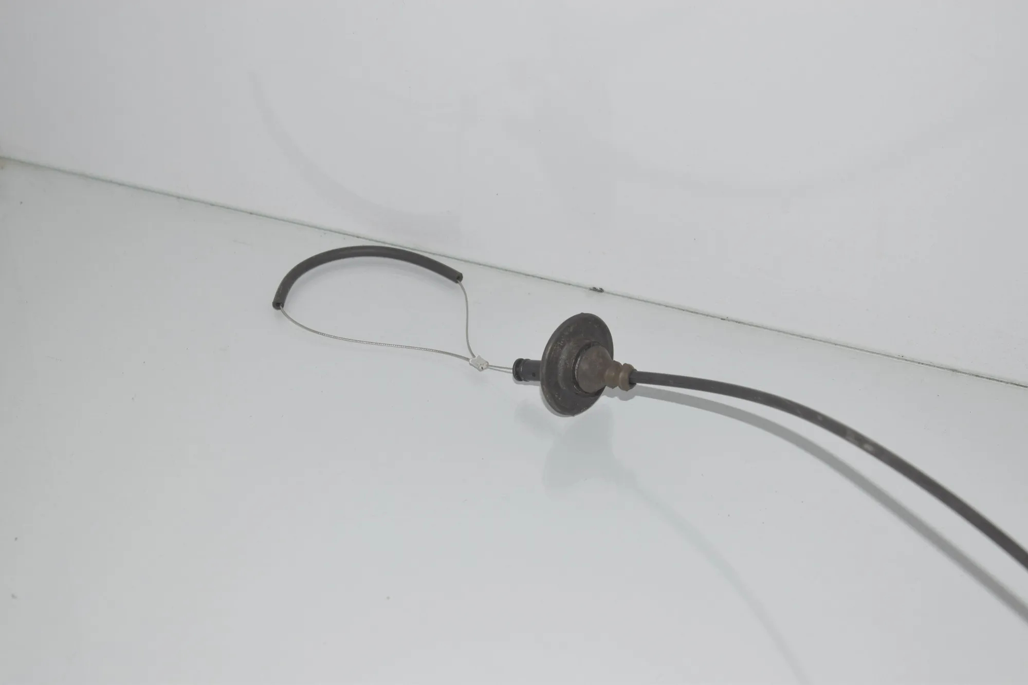 Bonnet Lock Cable – OEM 7299165 · BMW i3 (I01) Hybrid 2016 – 4