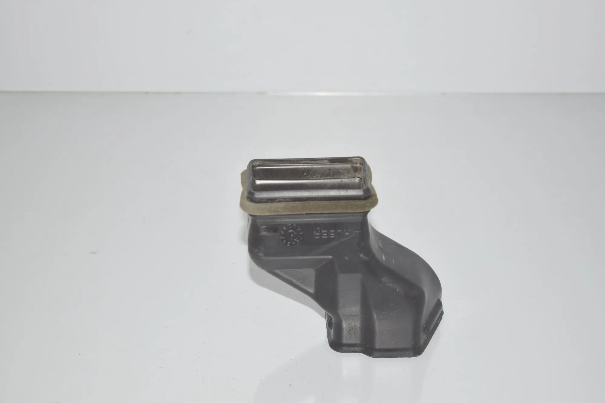 Interior Air Duct Channel – OEM 9311088 · BMW i3 (I01) Hybrid 2016 – 4