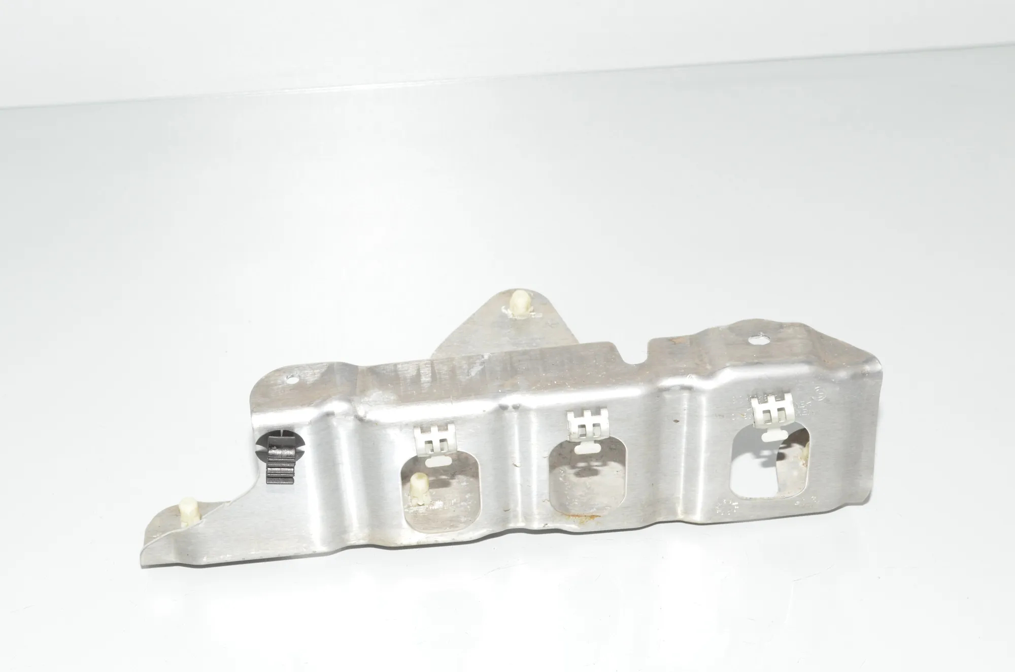 Bracket – OEM 7428400 · BMW X7 (G07) (2019 - -) xDrive 30 d 2019 – 2