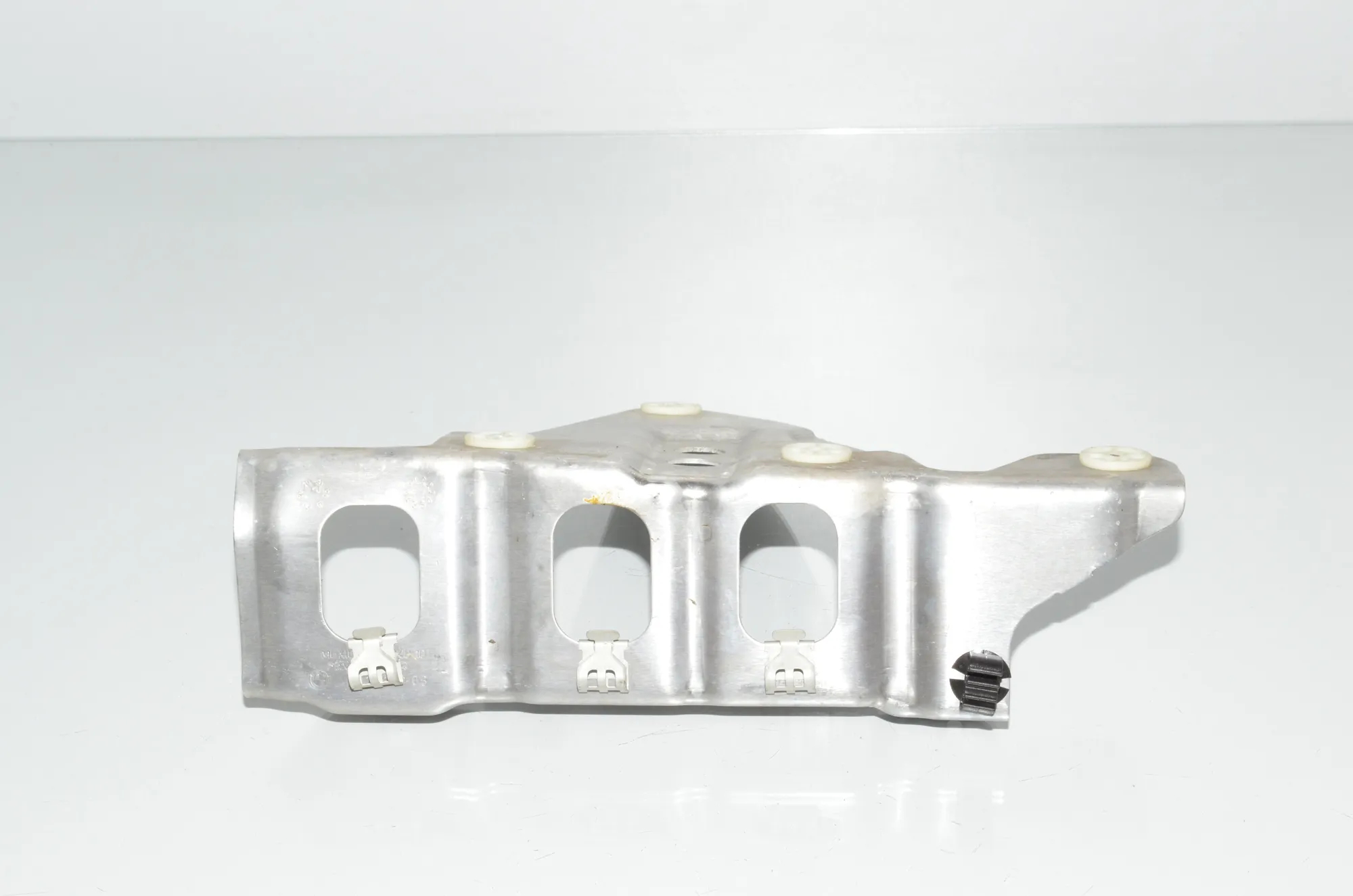 Bracket – OEM 7428400 · BMW X7 (G07) (2019 - -) xDrive 30 d 2019 – 4