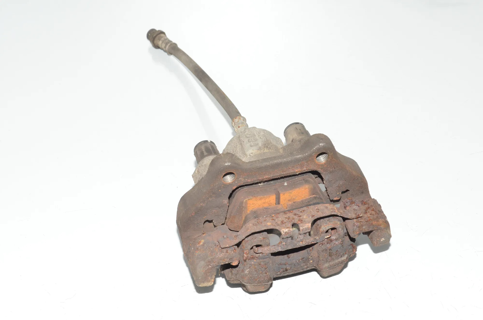 Rear Right Brake Caliper – OEM 6850852 · BMW 1 (F20) 120 d xDrive 2017 – 2