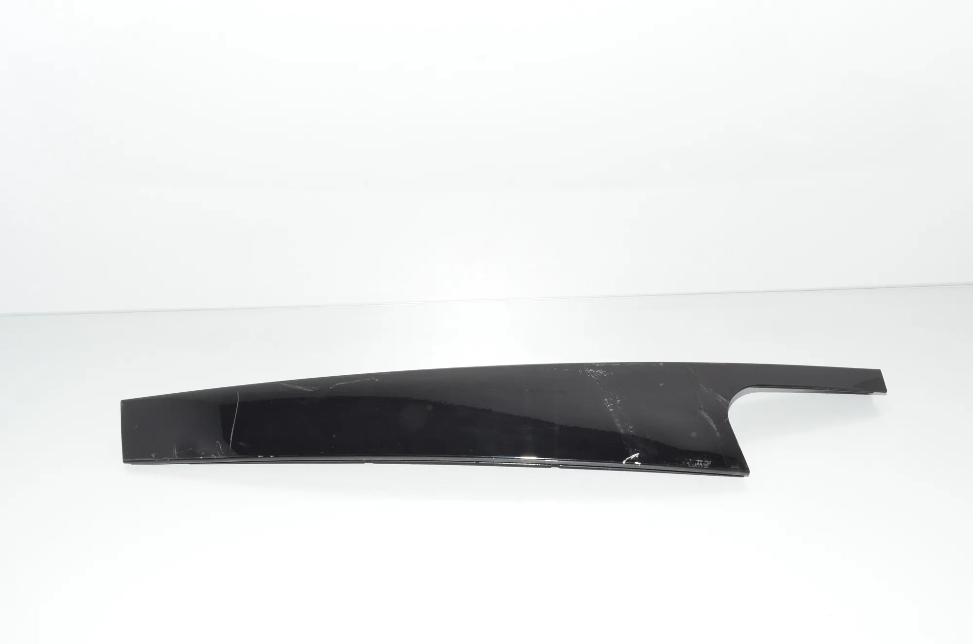 Rear Left Pillar Trim – OEM 7429389 · BMW X7 (G07) (2019 - -) xDrive 30 d 2019