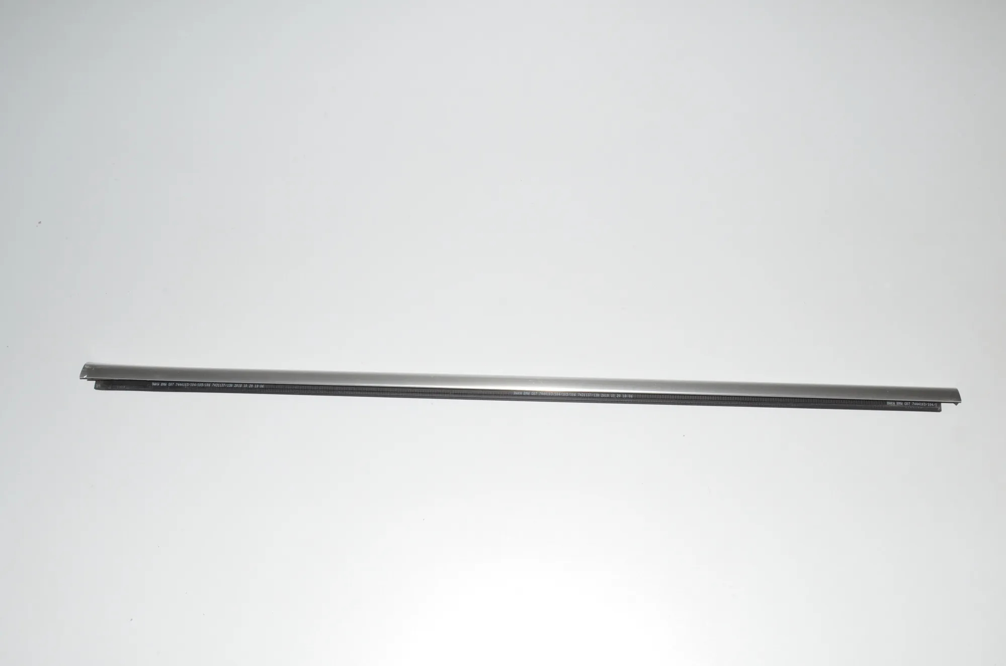 Rear Left Door Window Strip – OEM 7444103 · BMW X7 (G07) (2019 - -) xDrive 30 d 2019