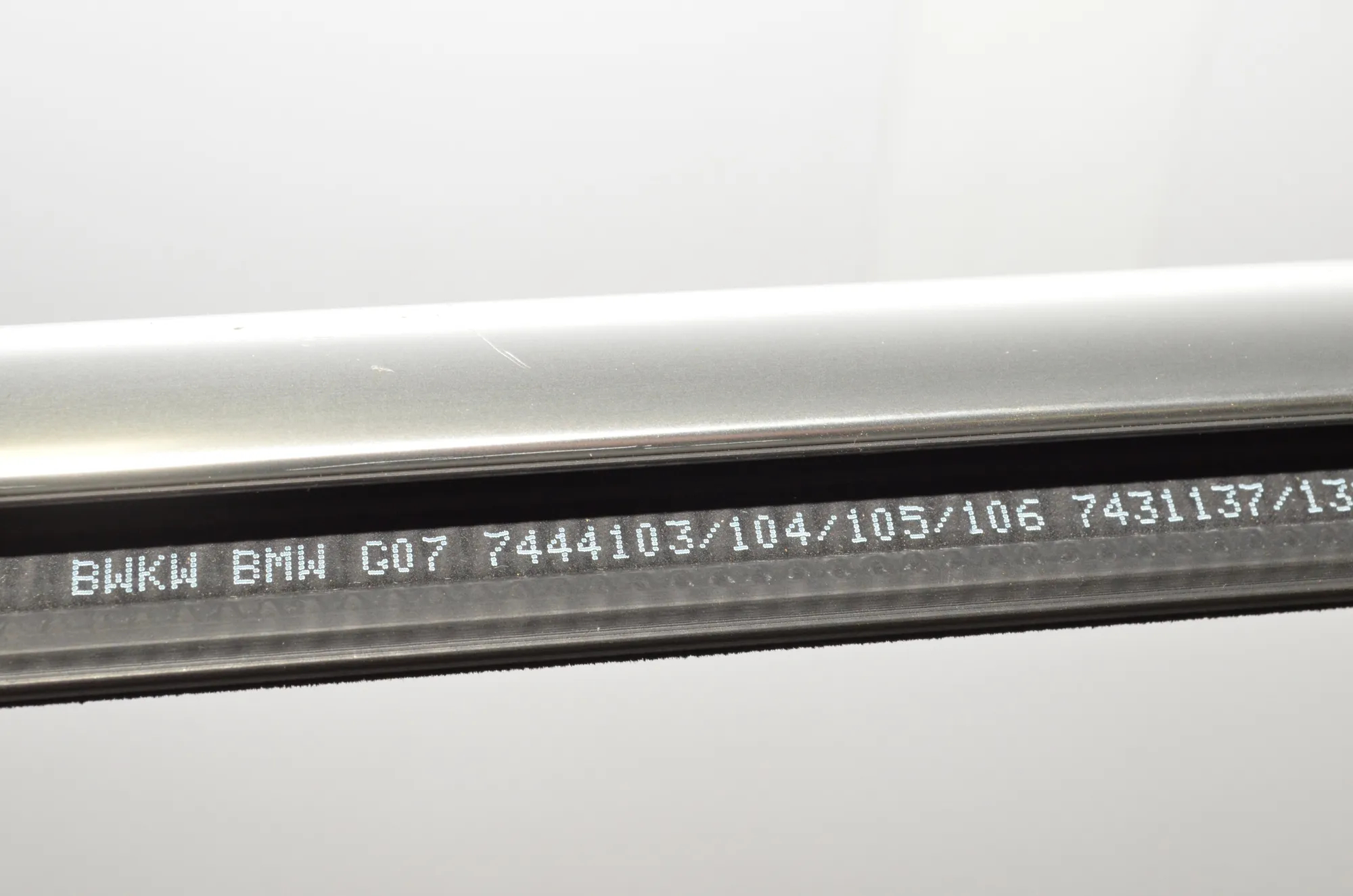 Rear Left Door Window Strip – OEM 7444103 · BMW X7 (G07) (2019 - -) xDrive 30 d 2019 – 5