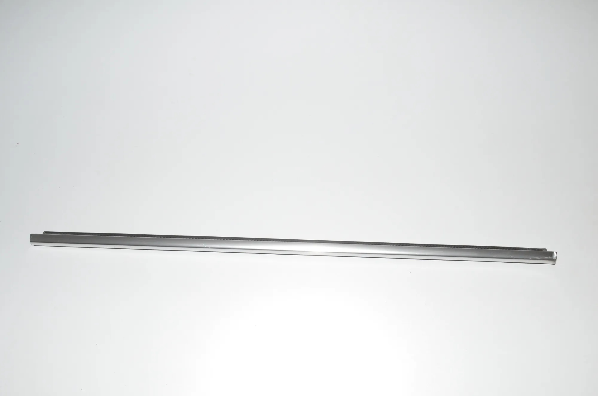 Rear Left Door Window Strip – OEM 7444103 · BMW X7 (G07) (2019 - -) xDrive 30 d 2019 – 2