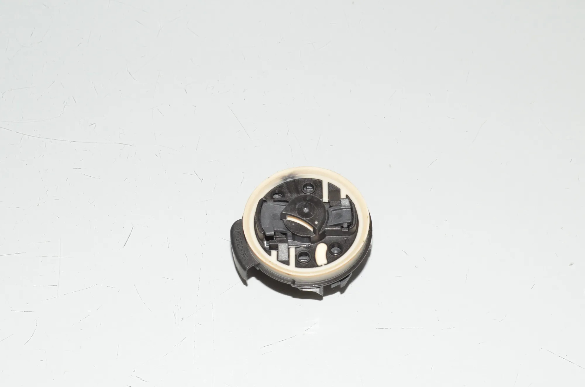 Front Right Impact Sensor – OEM 6834911 · BMW X7 (G07) (2019 - -) xDrive 30 d 2019 – 4