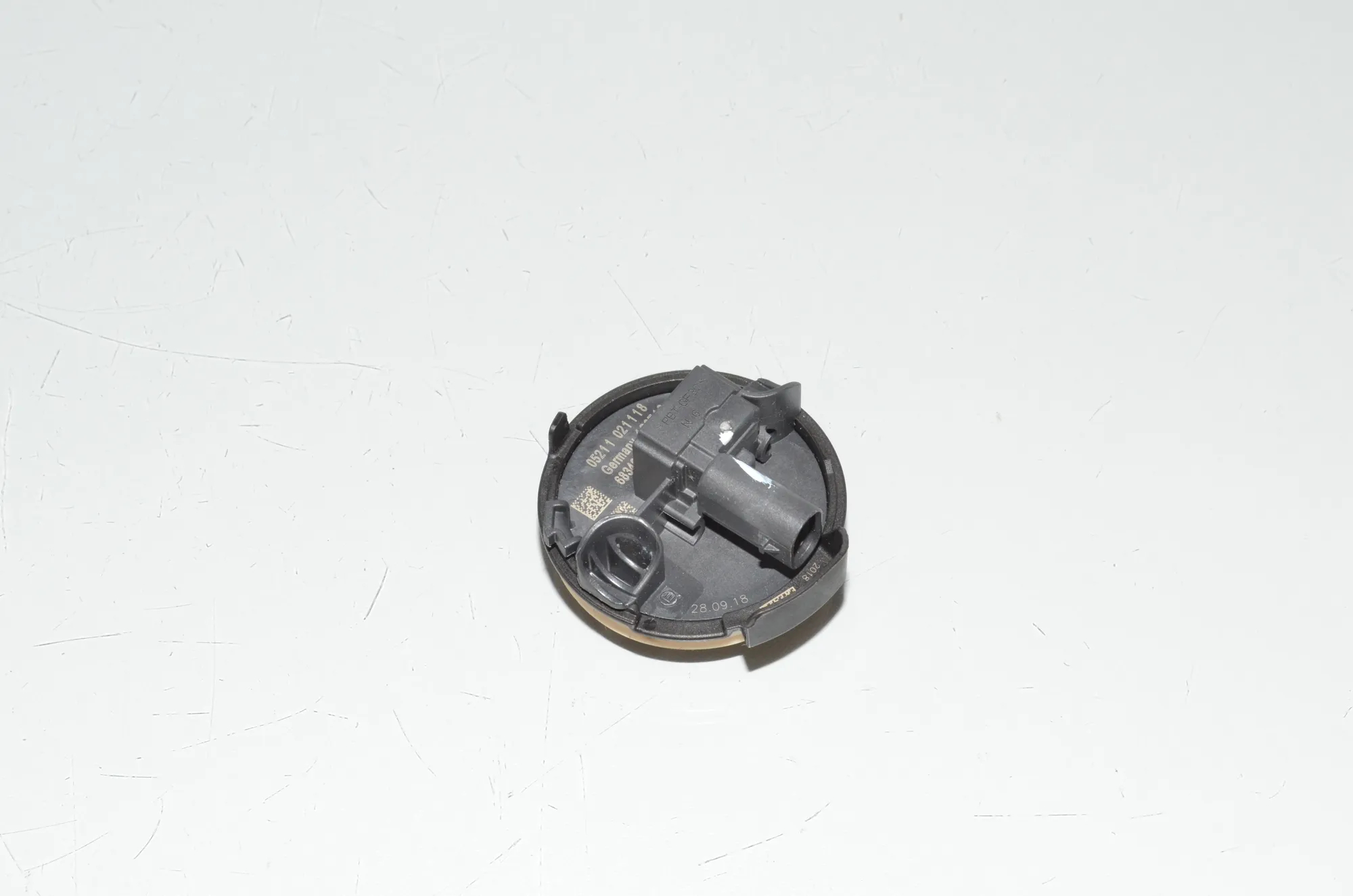 Front Right Impact Sensor – OEM 6834911 · BMW X7 (G07) (2019 - -) xDrive 30 d 2019 – 2
