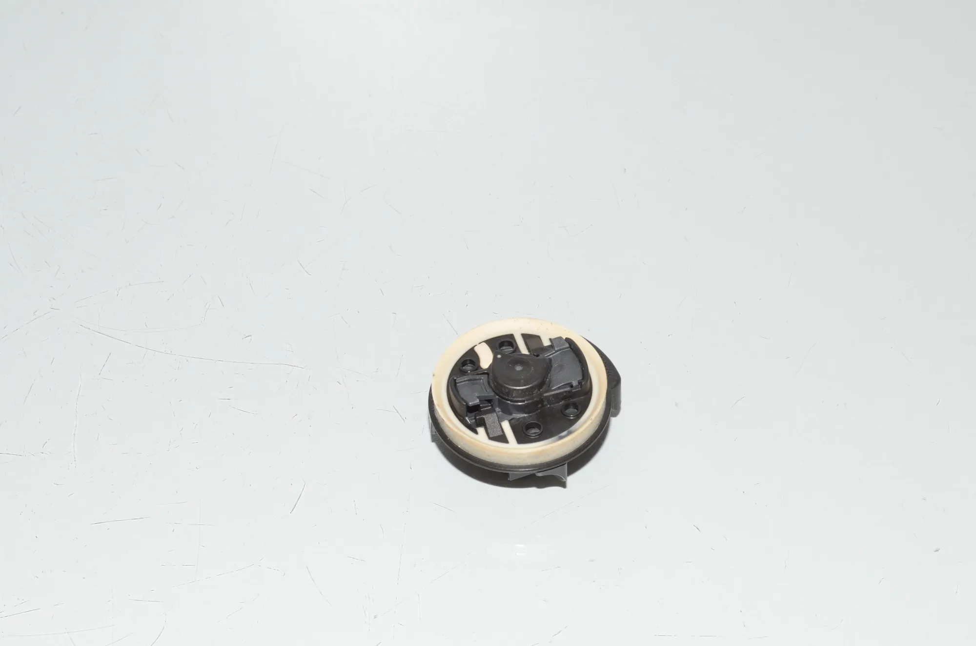 Front Right Impact Sensor – OEM 6834911 · BMW X7 (G07) (2019 - -) xDrive 30 d 2019 – 3