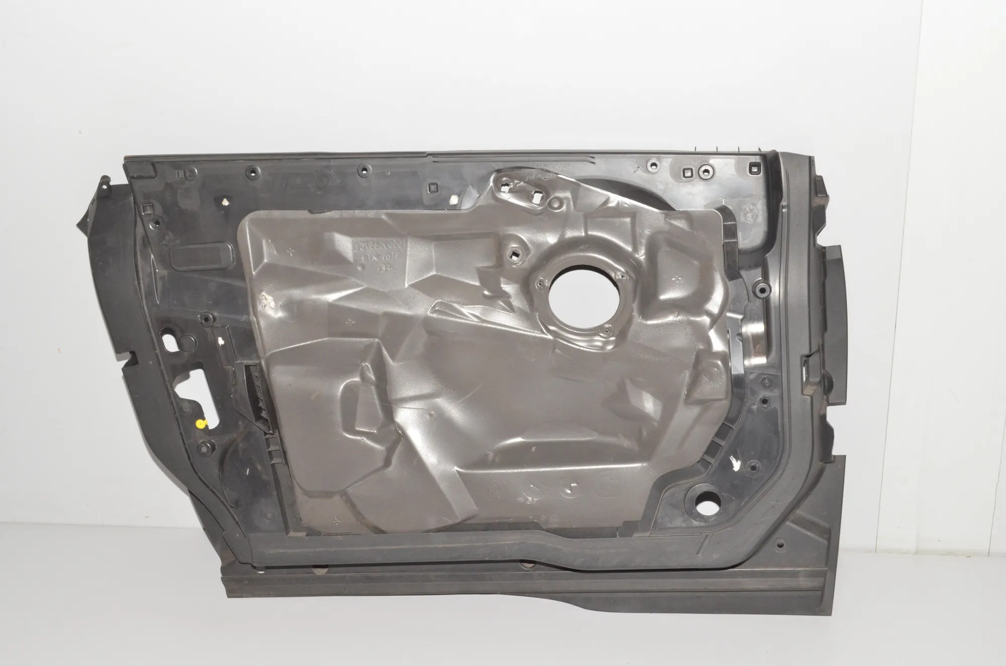 Front Left Door Panel – OEM 7303637 · BMW i3 (I01) Electric 2021 – 2