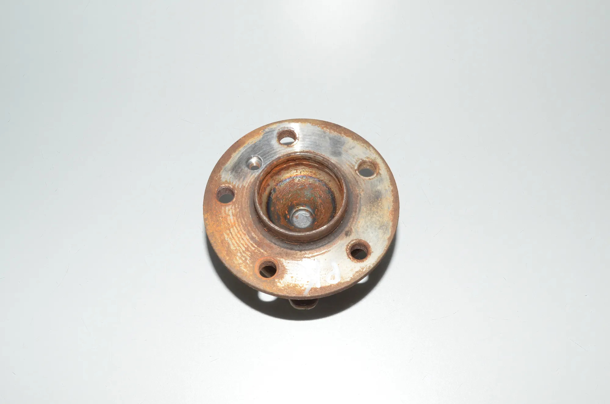 Front Left Wheel Bearing – OEM 6867927 · BMW i3 (I01) Hybrid 2016