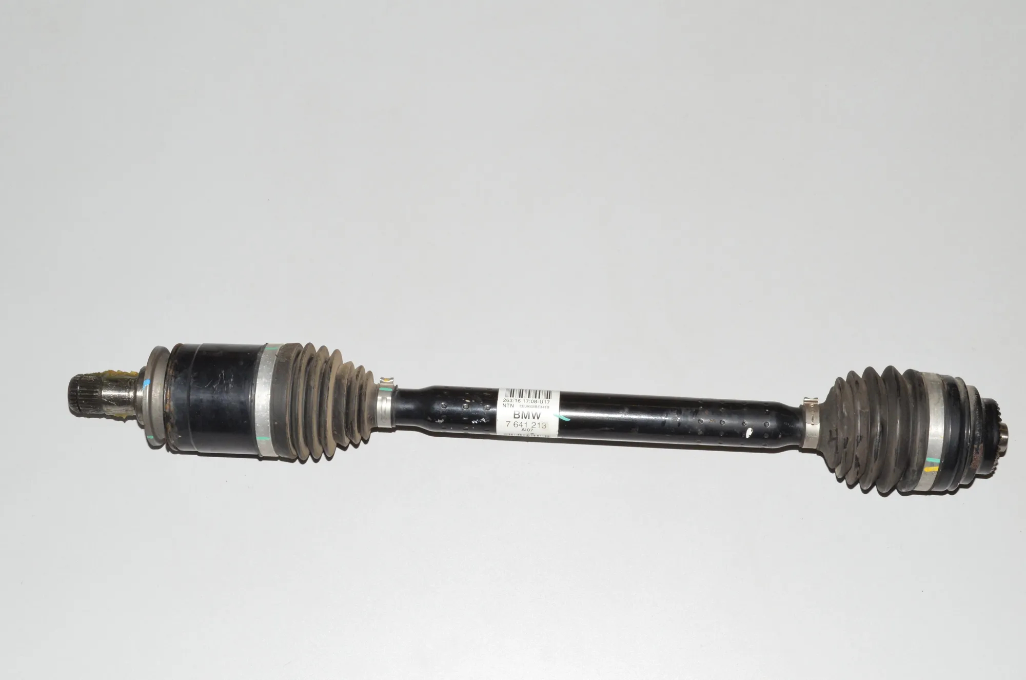 Rear Left Driveshaft – OEM 7641213 · BMW i3 (I01) Hybrid 2016 – 4