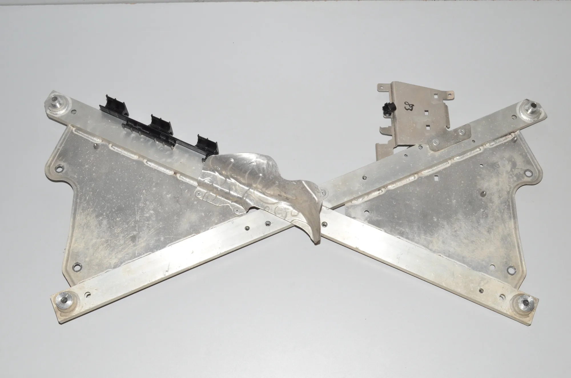 Other Underbody Cover – OEM 6879520 · BMW i3 (I01) Hybrid 2016