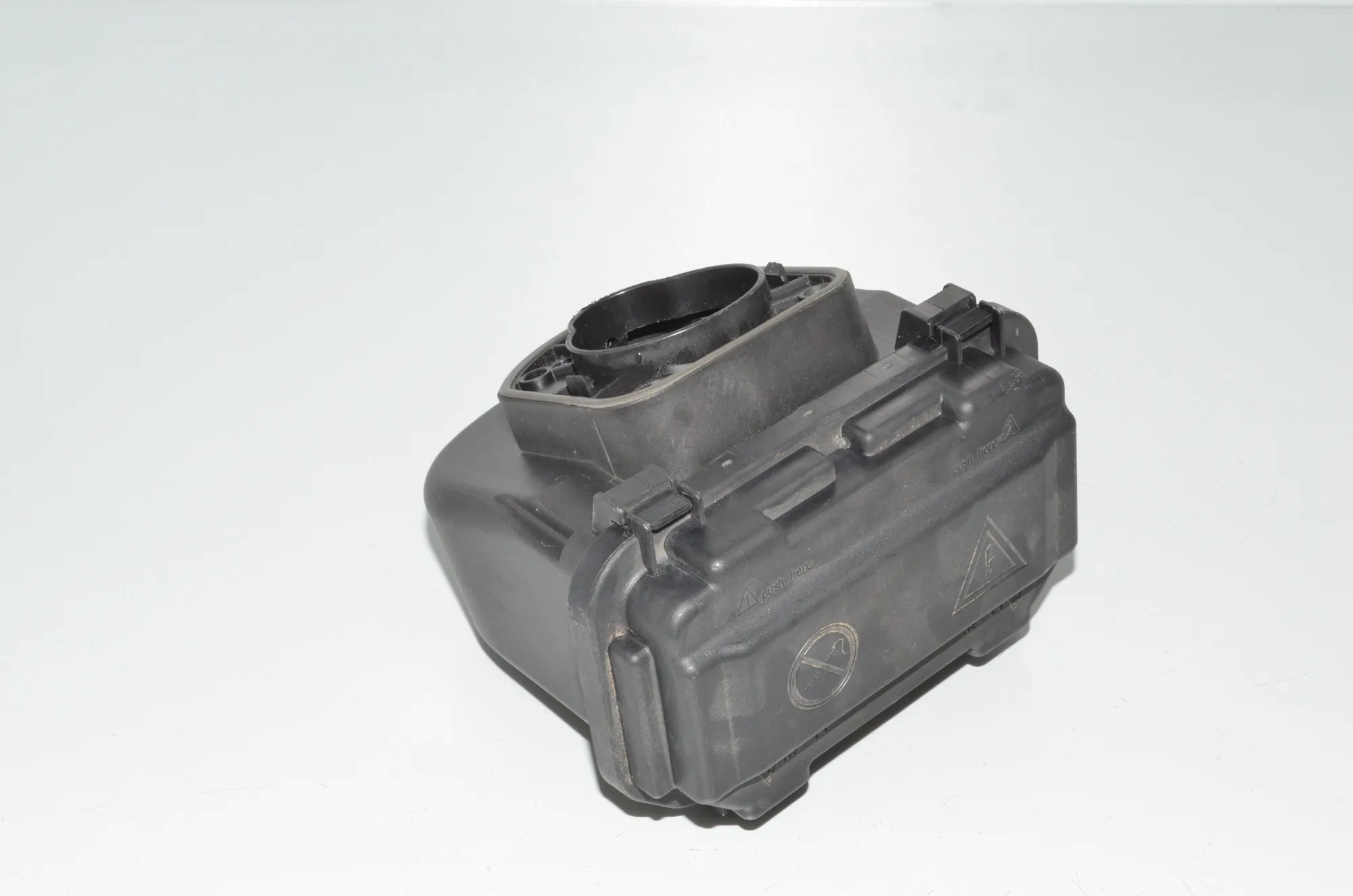 Fuse Box – OEM 9224872 · BMW 3 (F30, F80) 320 i Efficient Dynamics 2014 – 2