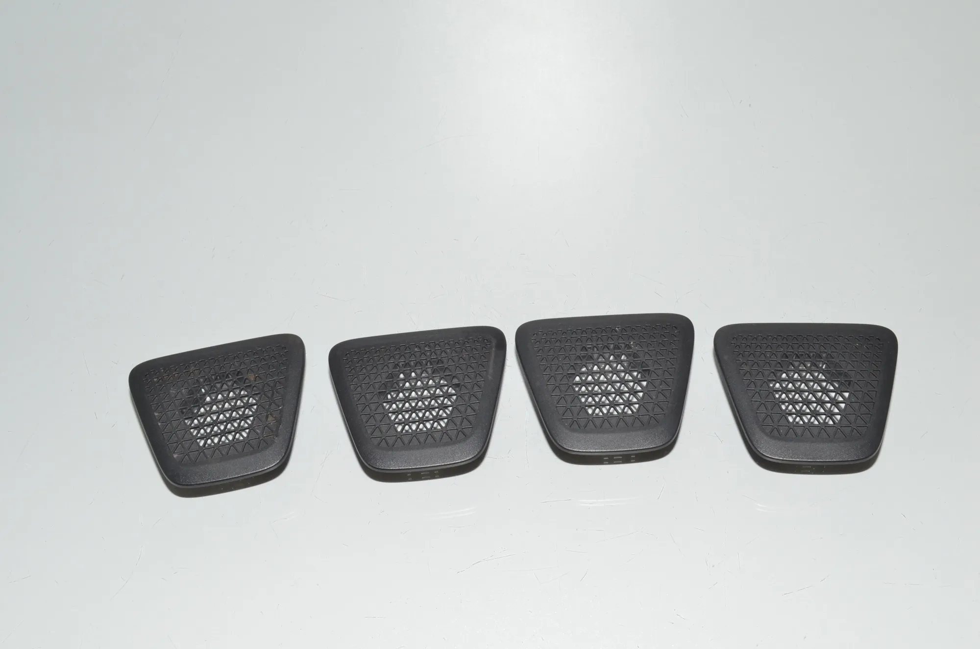 Loudspeaker Cover – OEM 5A01077 · BMW iX (I20) BMW iX (I20) xDrive50 2021