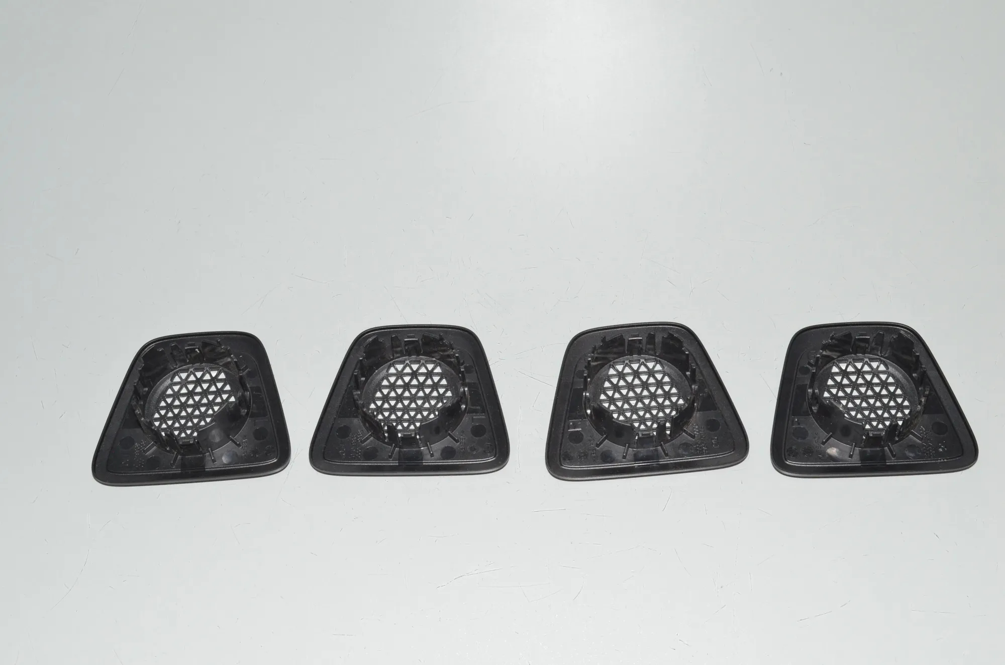 Loudspeaker Cover – OEM 5A01077 · BMW iX (I20) BMW iX (I20) xDrive50 2021 – 3