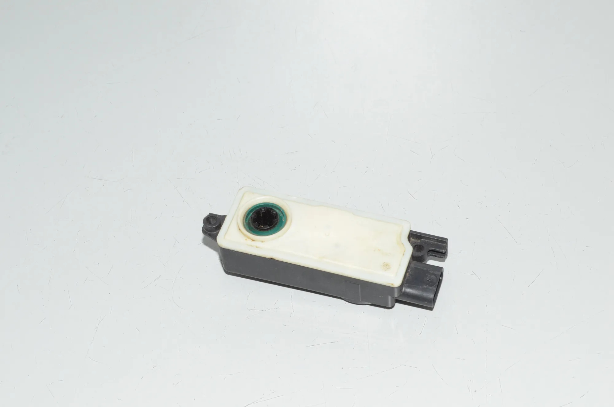 Air Flap Motor – OEM 5A180E3 · BMW iX (I20) BMW iX (I20) xDrive50 2021 – 2