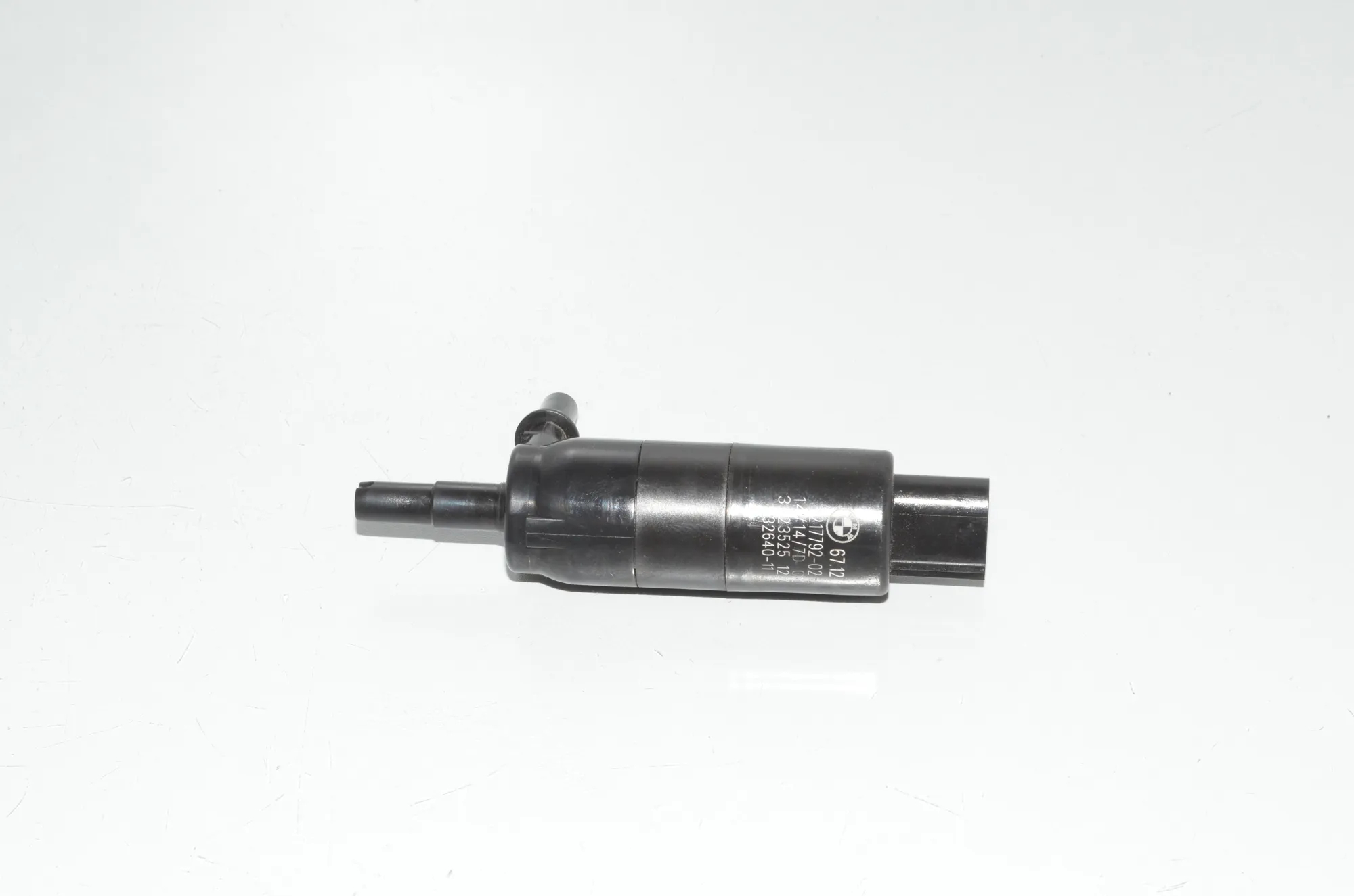Headlight Washer Motor – OEM 7217792 · BMW 3 (F30, F80) 320 i Efficient Dynamics 2014 – 3