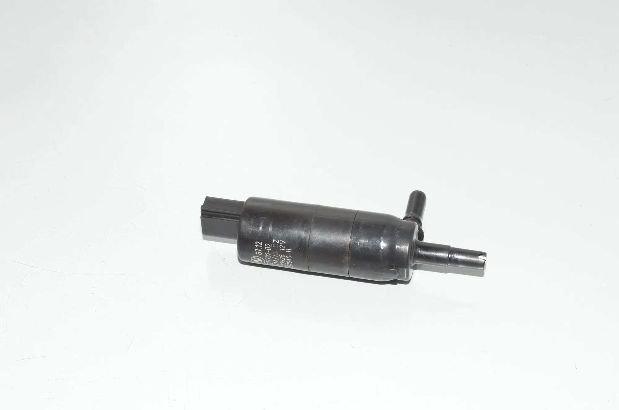 Headlight Washer Motor – OEM 7217792 · BMW 3 (F30, F80) 320 i Efficient Dynamics 2014