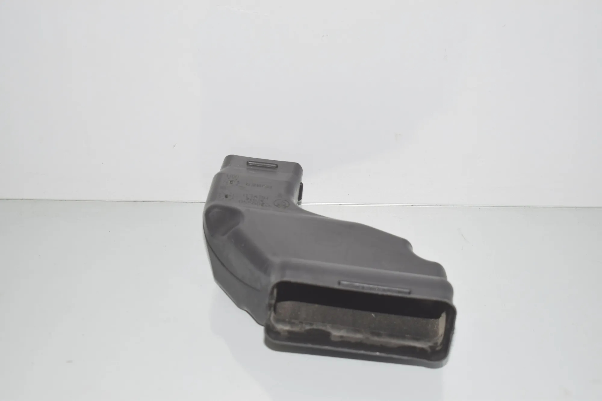 Interior Air Duct Channel – OEM 9309550 · BMW i3 (I01) Hybrid 2016