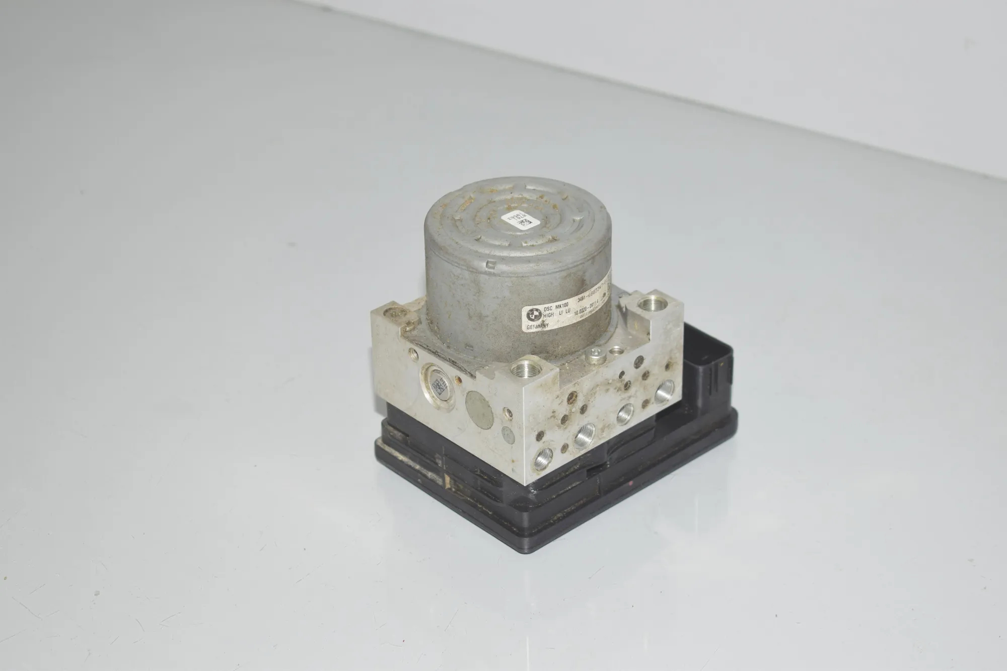 ABS Pump – OEM 6883347 · BMW i3 (I01) Hybrid 2016 – 3