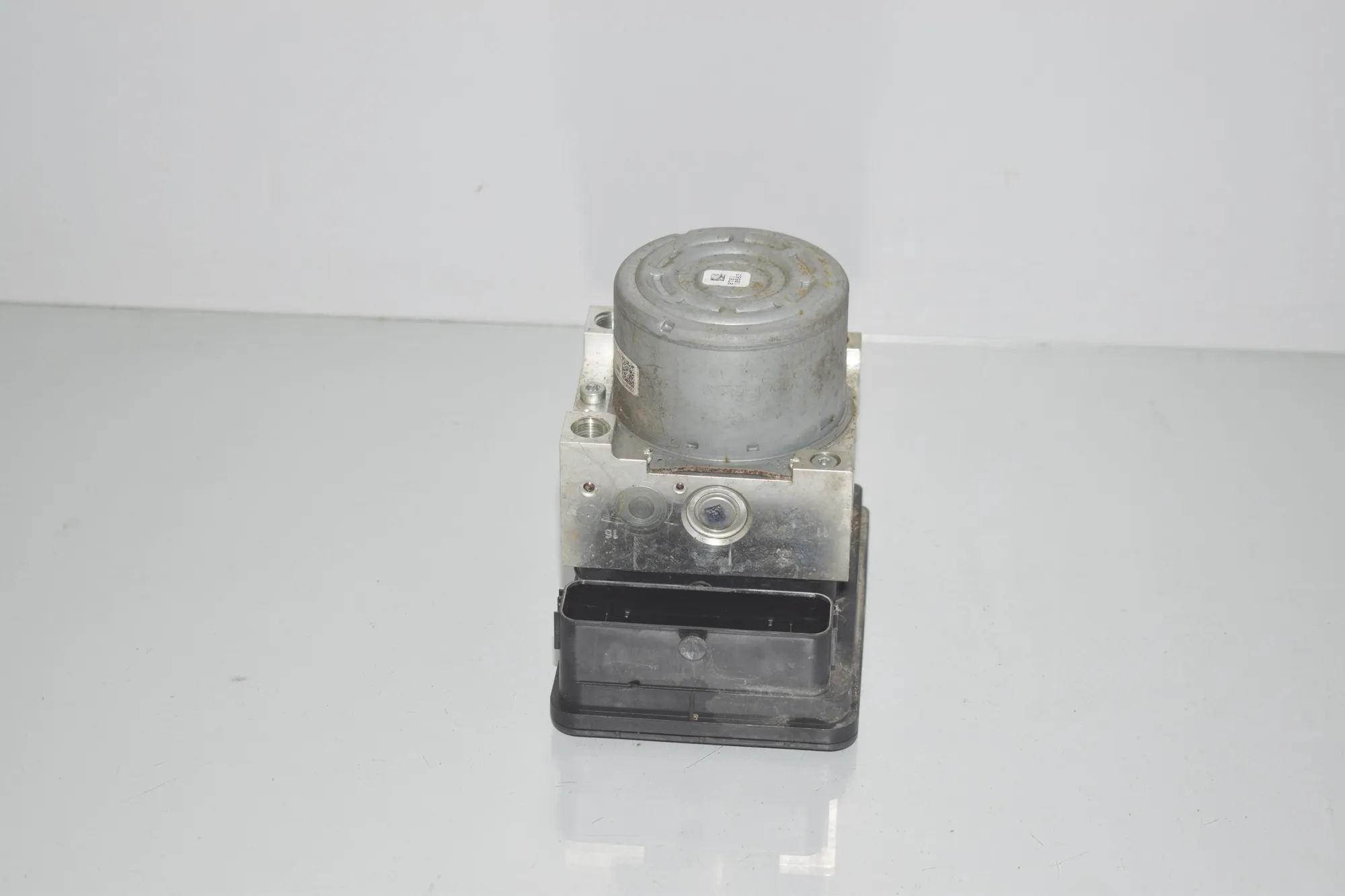 ABS Pump – OEM 6883347 · BMW i3 (I01) Hybrid 2016