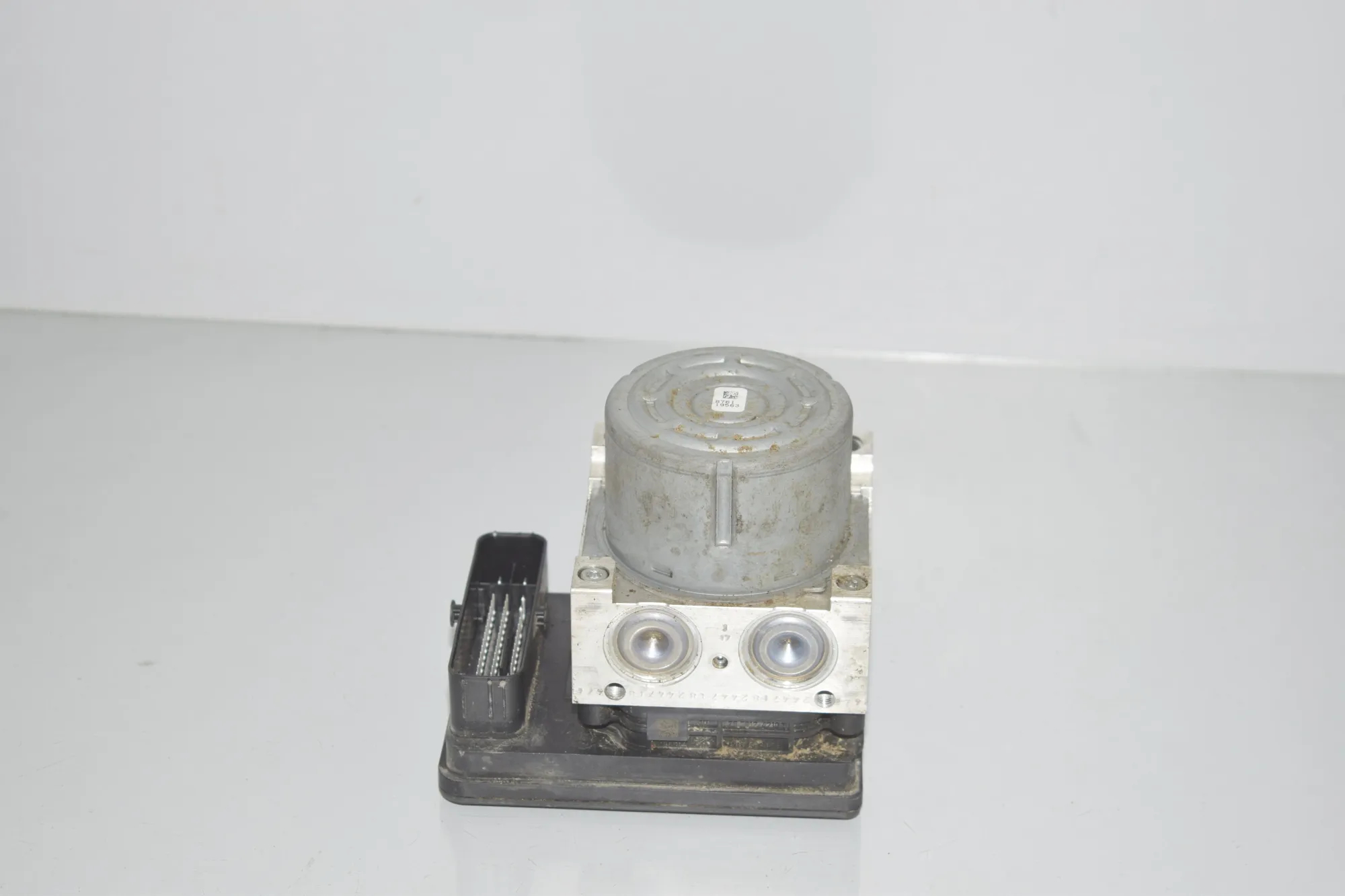 ABS Pump – OEM 6883347 · BMW i3 (I01) Hybrid 2016 – 2