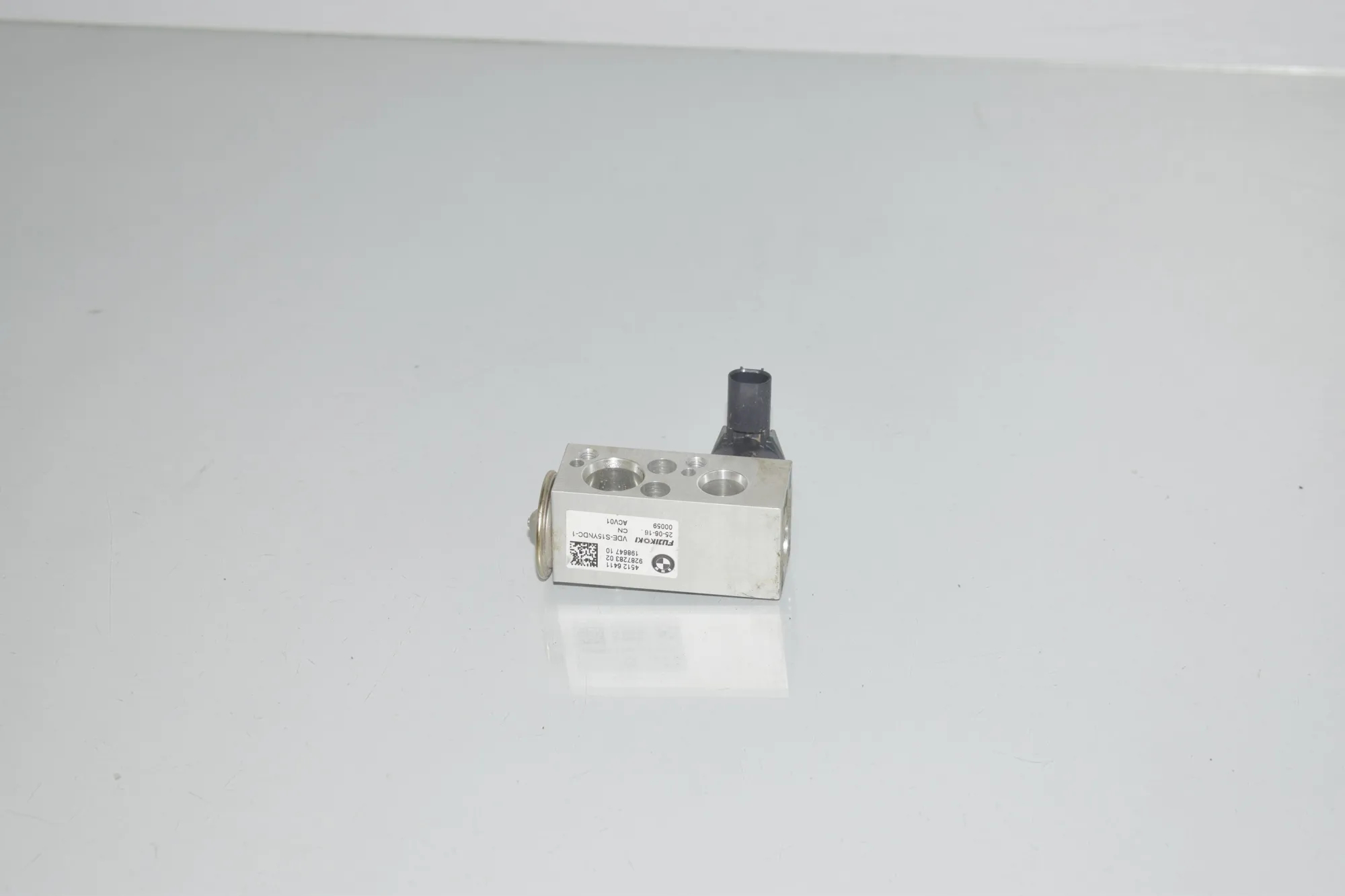 A/C Conditioner Expansion Valve – OEM 9287283 · BMW i3 (I01) Hybrid 2016 – 2
