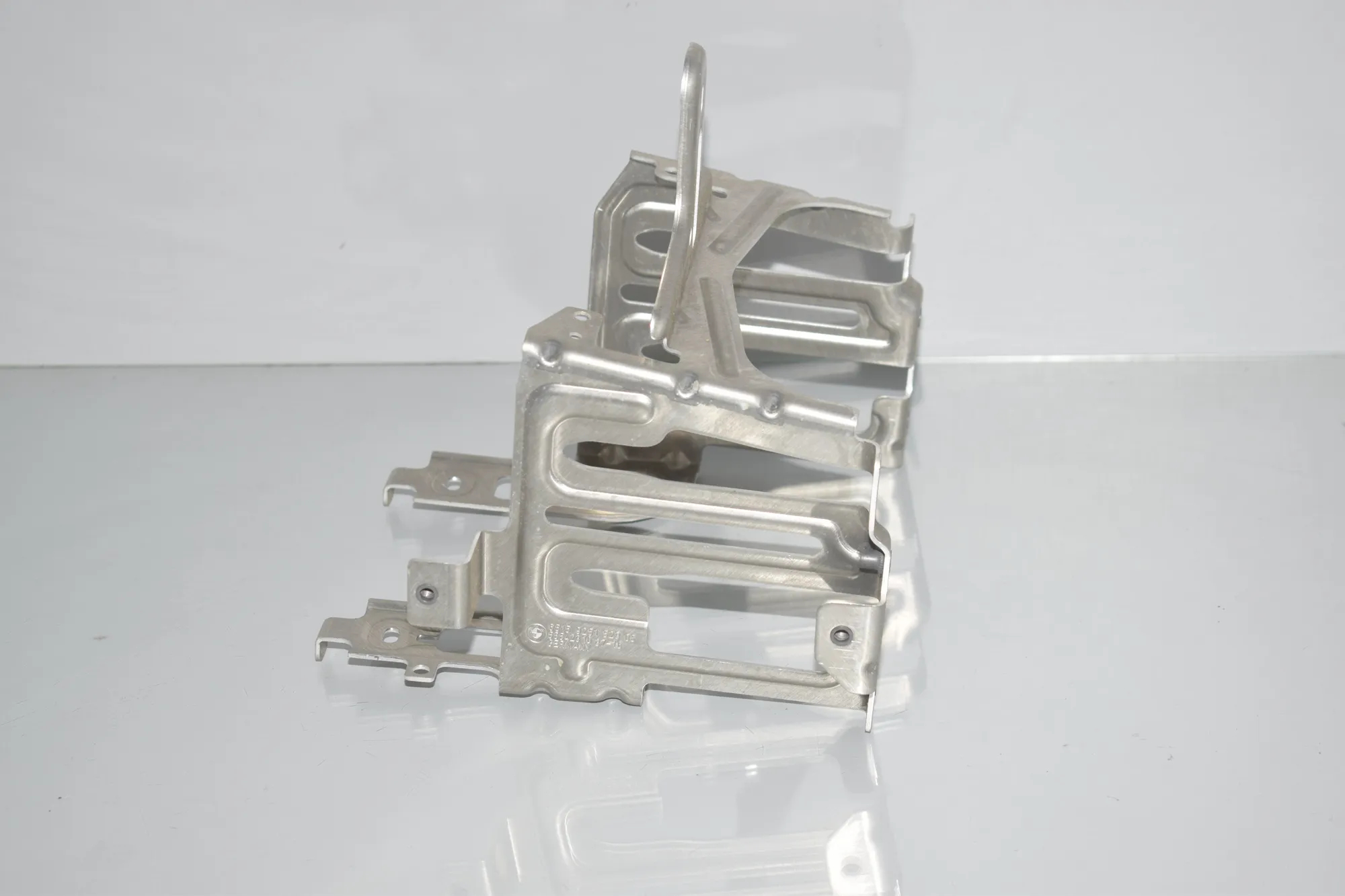 Bracket – OEM 9251523 · BMW i3 (I01) Hybrid 2016 – 3