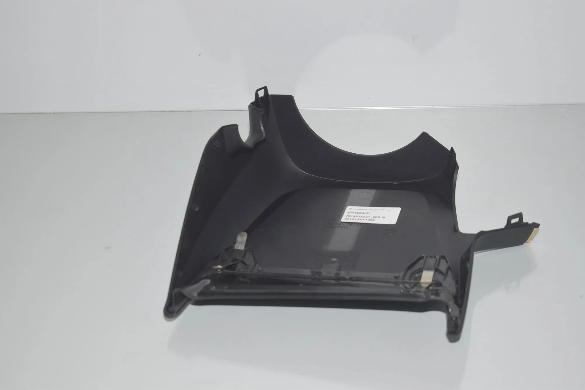 Steering Mechanism Trim – OEM 9285064 · BMW i3 (I01) Hybrid 2016 – 5