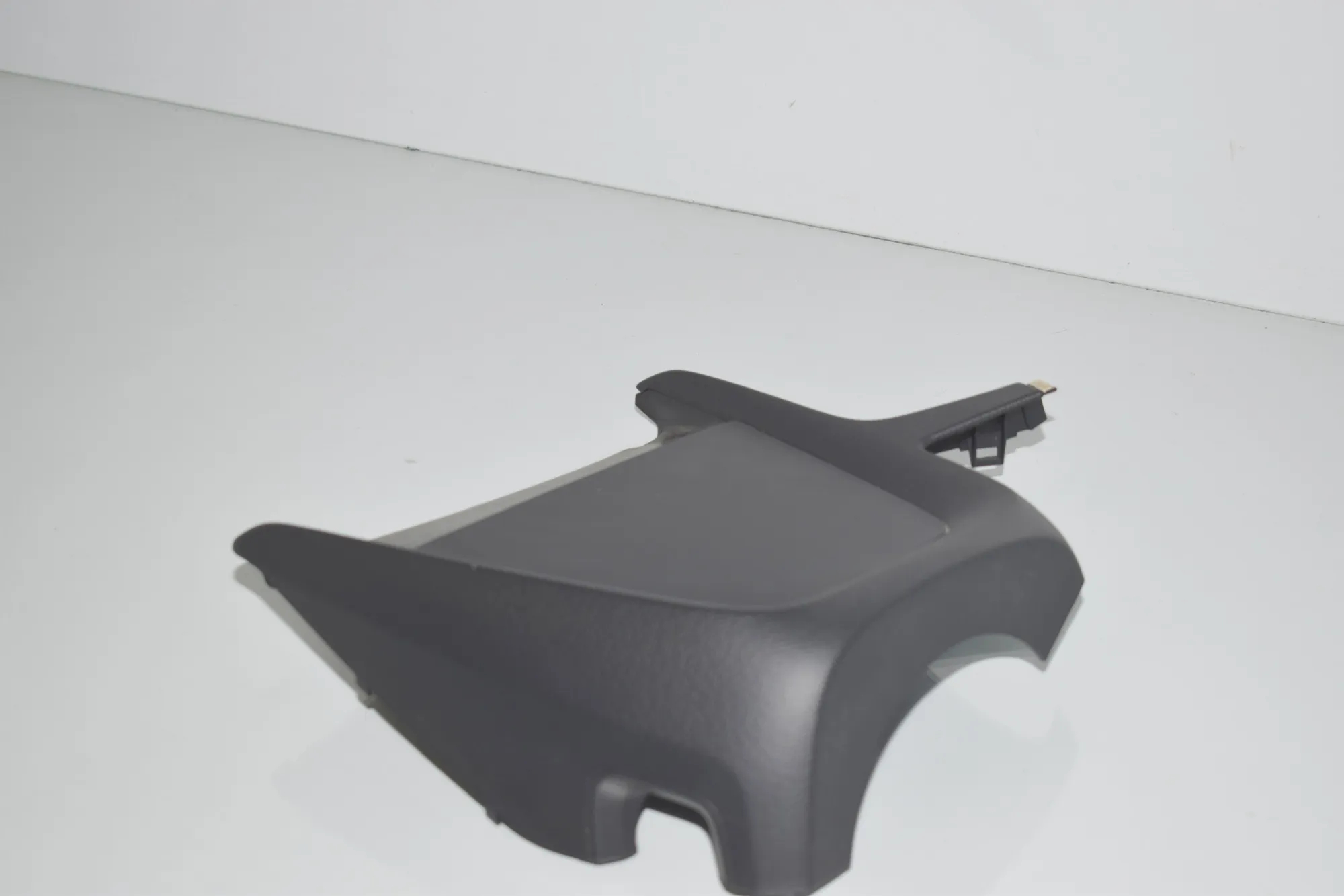 Steering Mechanism Trim – OEM 9285064 · BMW i3 (I01) Hybrid 2016 – 2