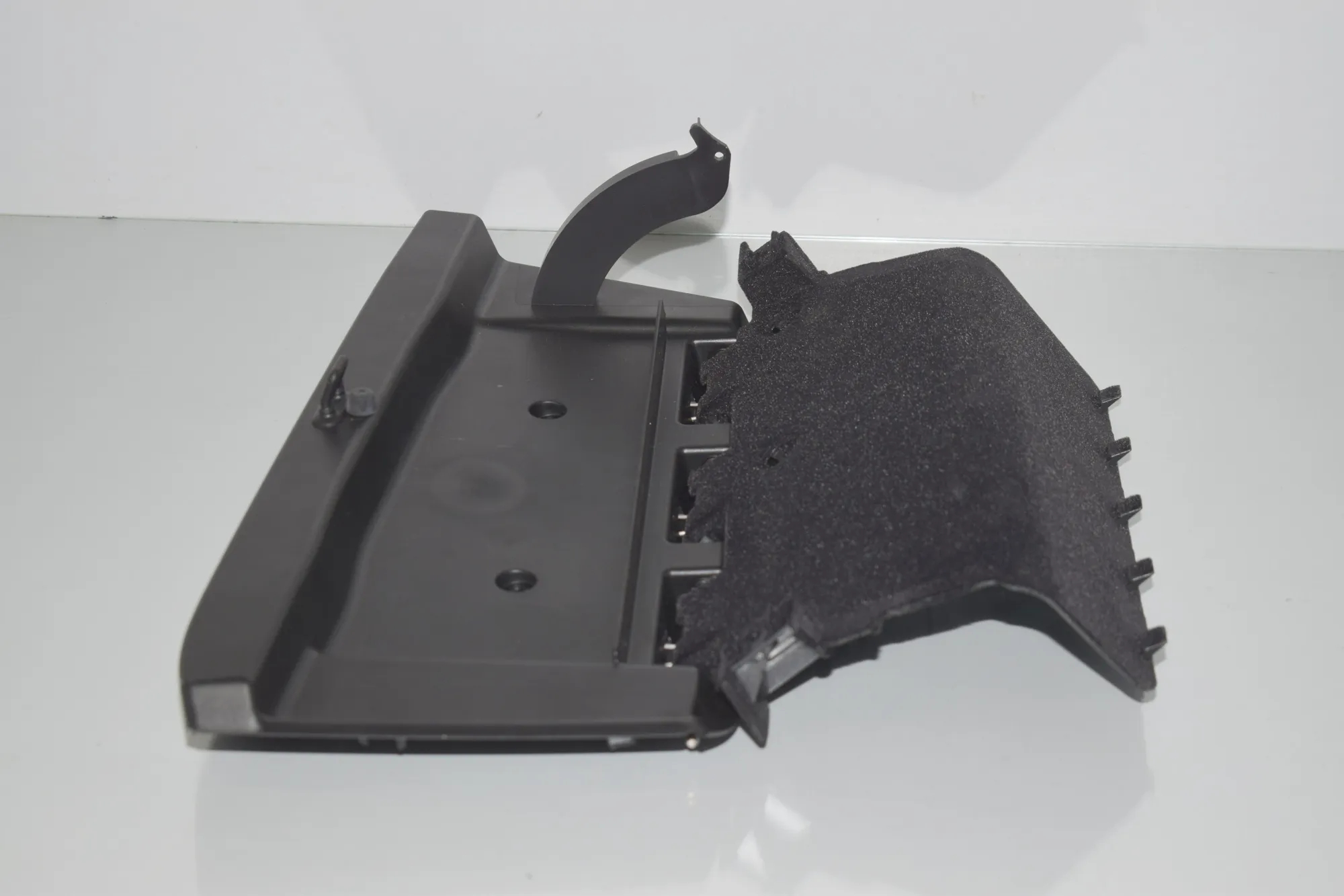 Other Trim Parts – OEM 9283010 · BMW i3 (I01) Hybrid 2016 – 2