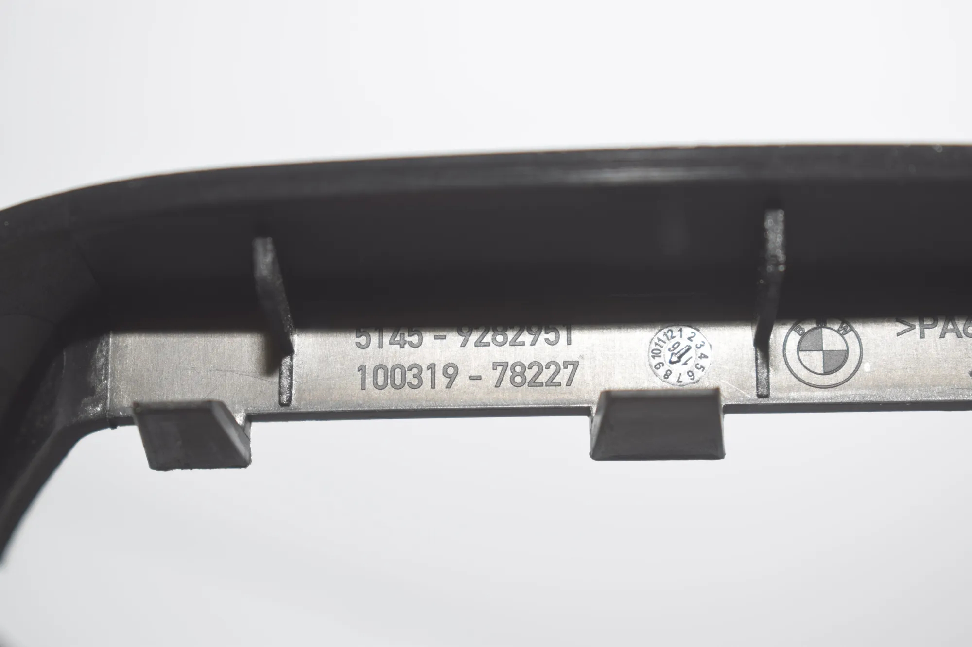 Steering Mechanism Trim – OEM 9282951 · BMW i3 (I01) Hybrid 2016 – 5