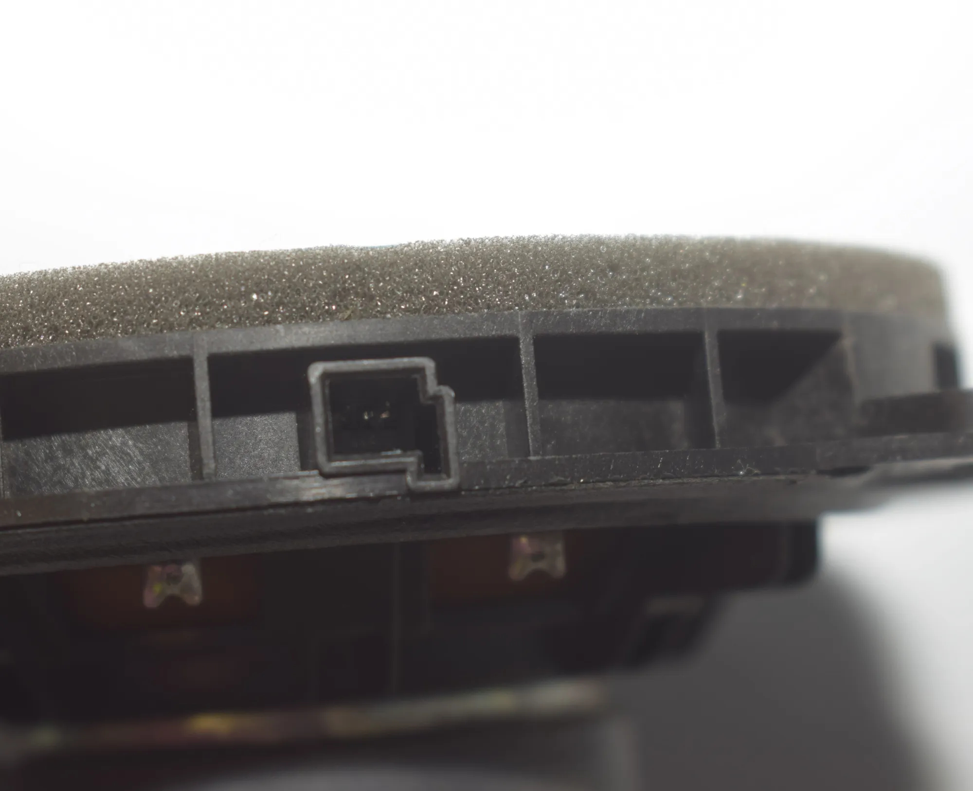 Front Left Door Speaker – OEM 9274700 · BMW i3 (I01) Hybrid 2016 – 3