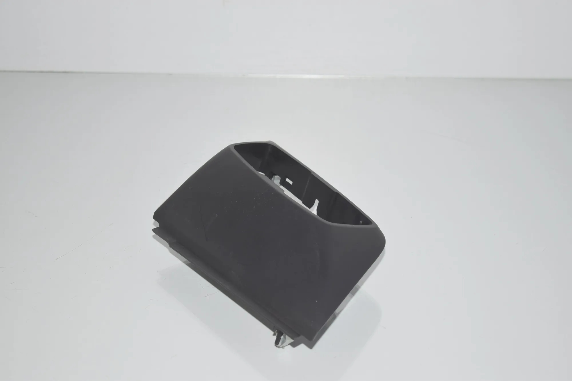 Headlight Switch Trim – OEM 9282942 · BMW i3 (I01) Hybrid 2016