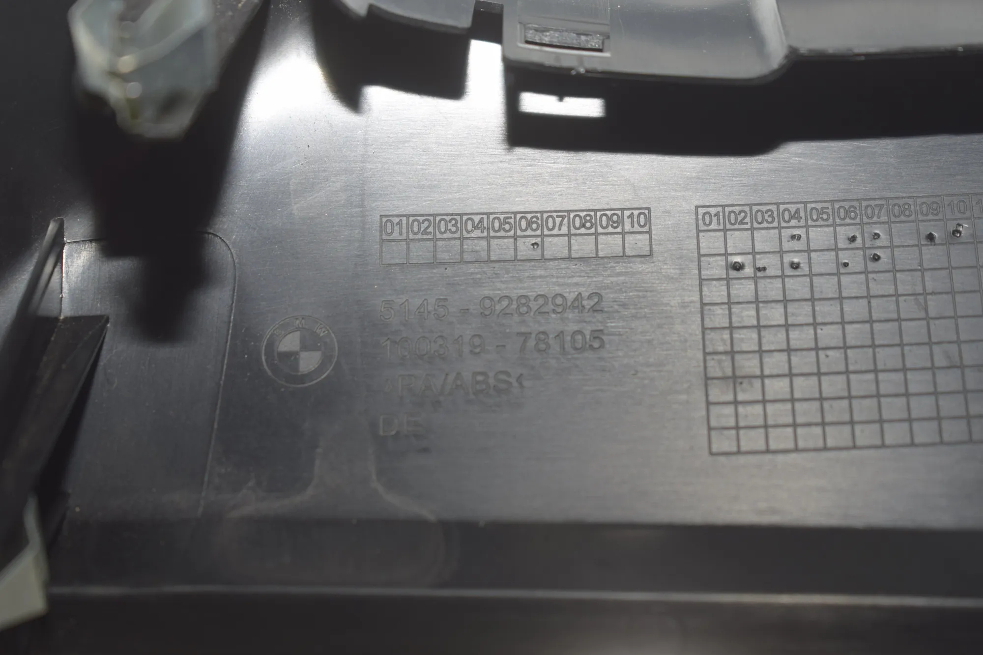 Headlight Switch Trim – OEM 9282942 · BMW i3 (I01) Hybrid 2016 – 6