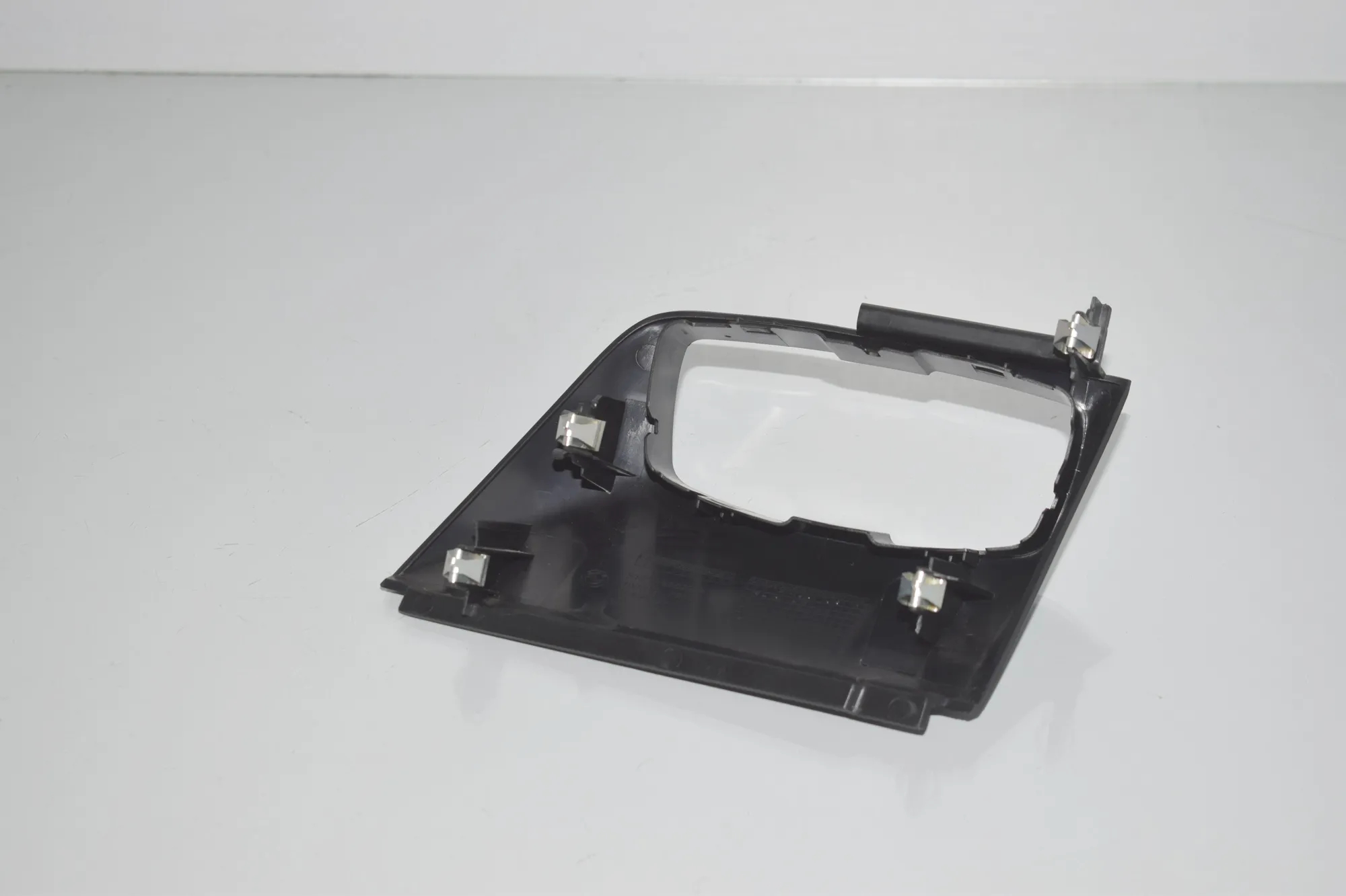 Headlight Switch Trim – OEM 9282942 · BMW i3 (I01) Hybrid 2016 – 4