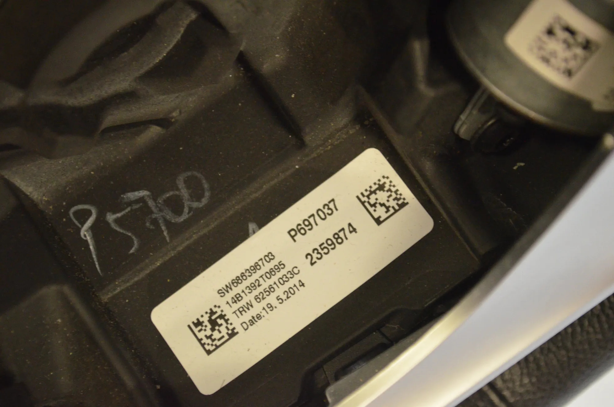 Steering Wheel – OEM 6878250 · BMW 3 (F30, F80) 320 i Efficient Dynamics 2014 – 8