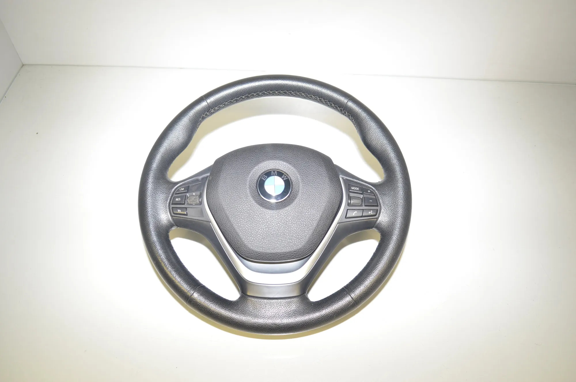 Steering Wheel – OEM 6878250 · BMW 3 (F30, F80) 320 i Efficient Dynamics 2014 – 2