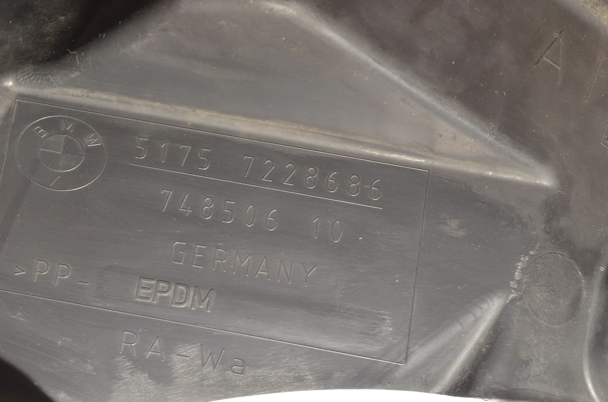 Other Underbody Cover – OEM 7228686 · BMW 5 Touring (F11) M 550 d xDrive 2012 – 5