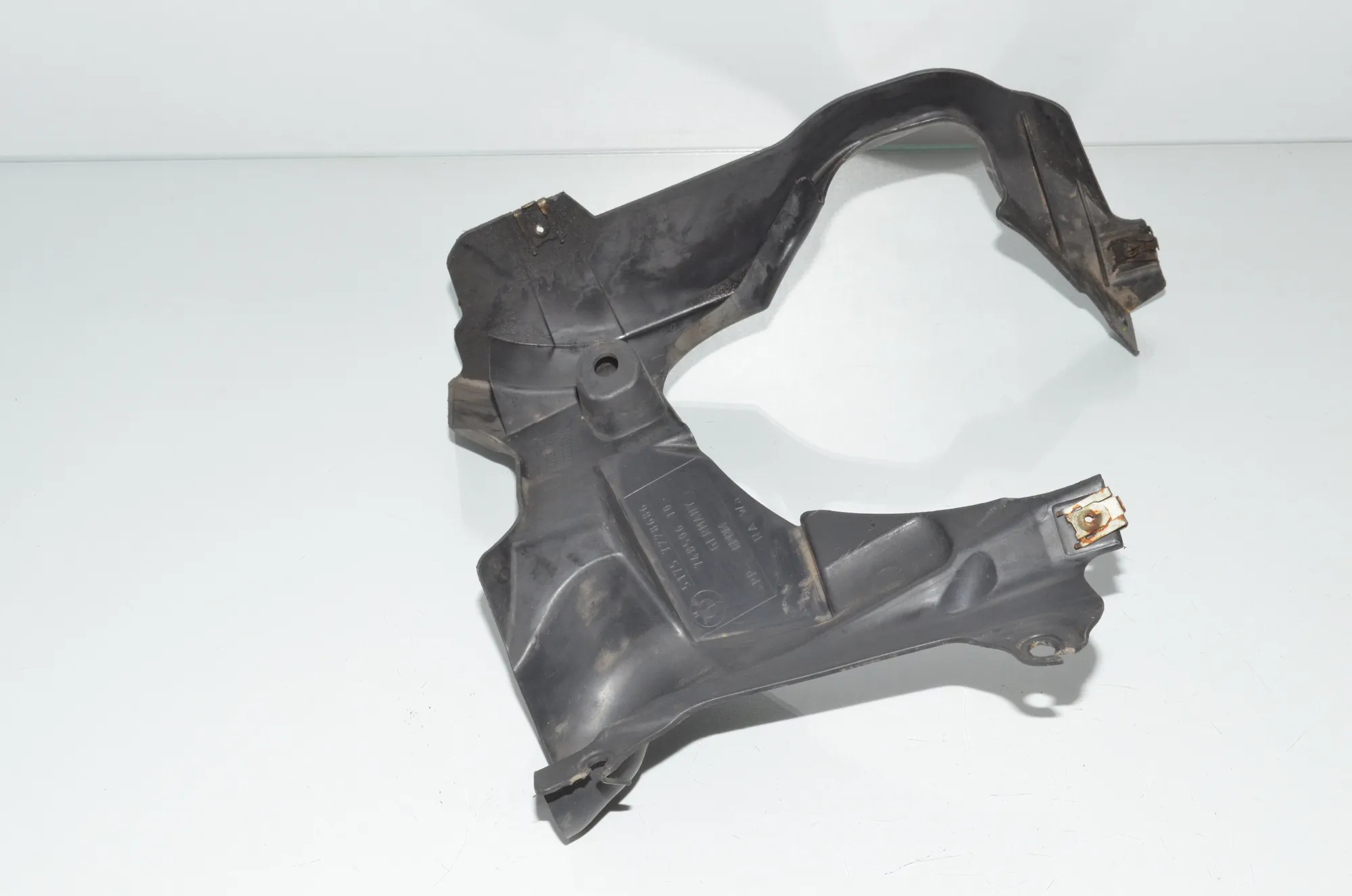 Other Underbody Cover – OEM 7228686 · BMW 5 Touring (F11) M 550 d xDrive 2012 – 3