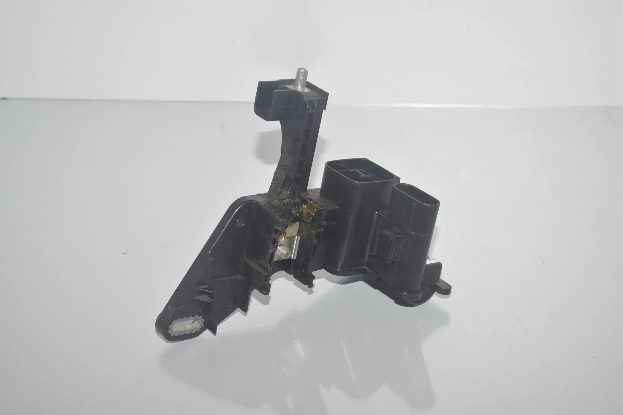 Power Distribution Unit – OEM 9296151 · BMW 3 (F30, F80) 320 i Efficient Dynamics 2014