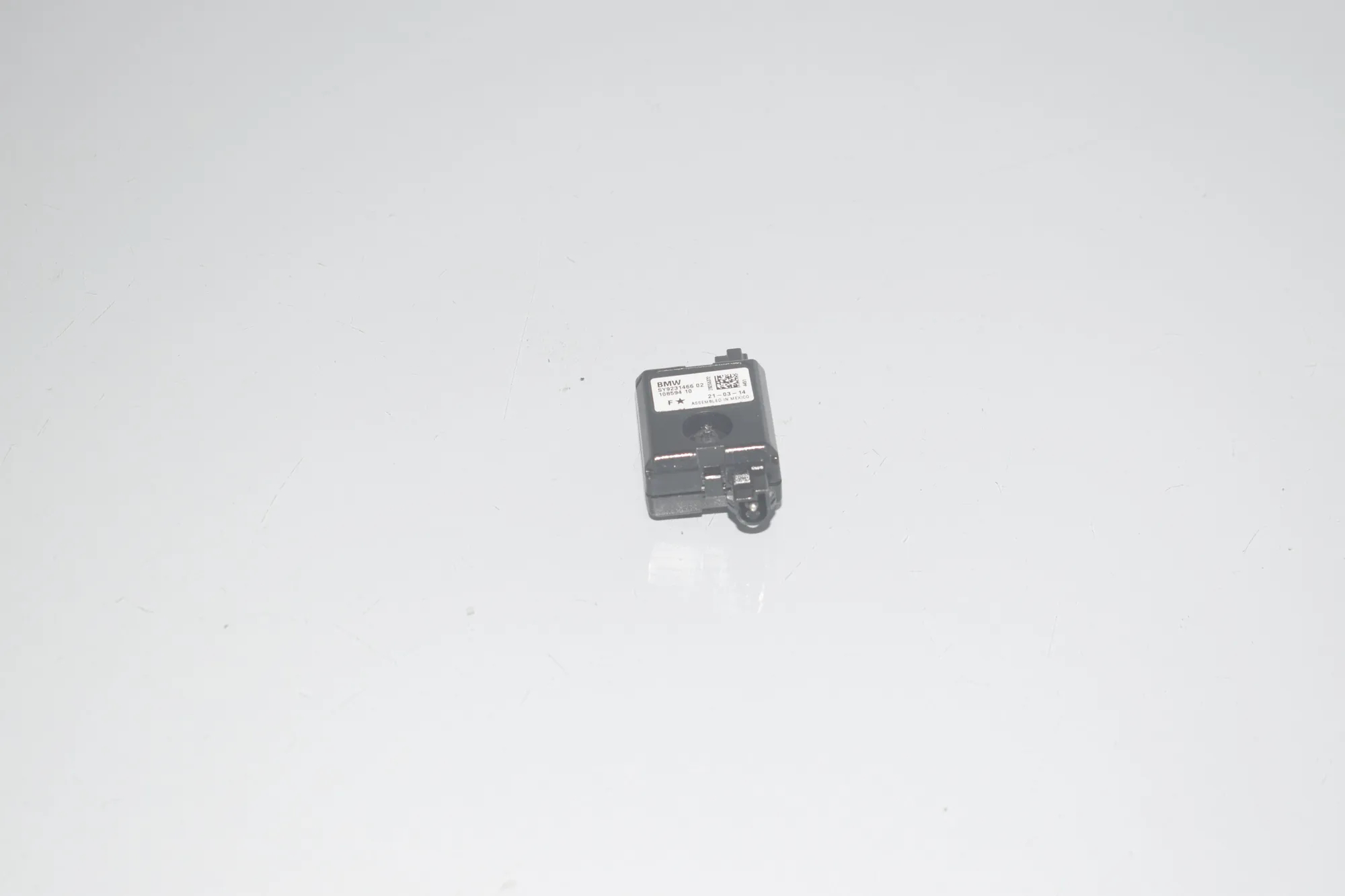 Antenna – OEM 9231466 · BMW 3 (F30, F80) 320 i Efficient Dynamics 2014